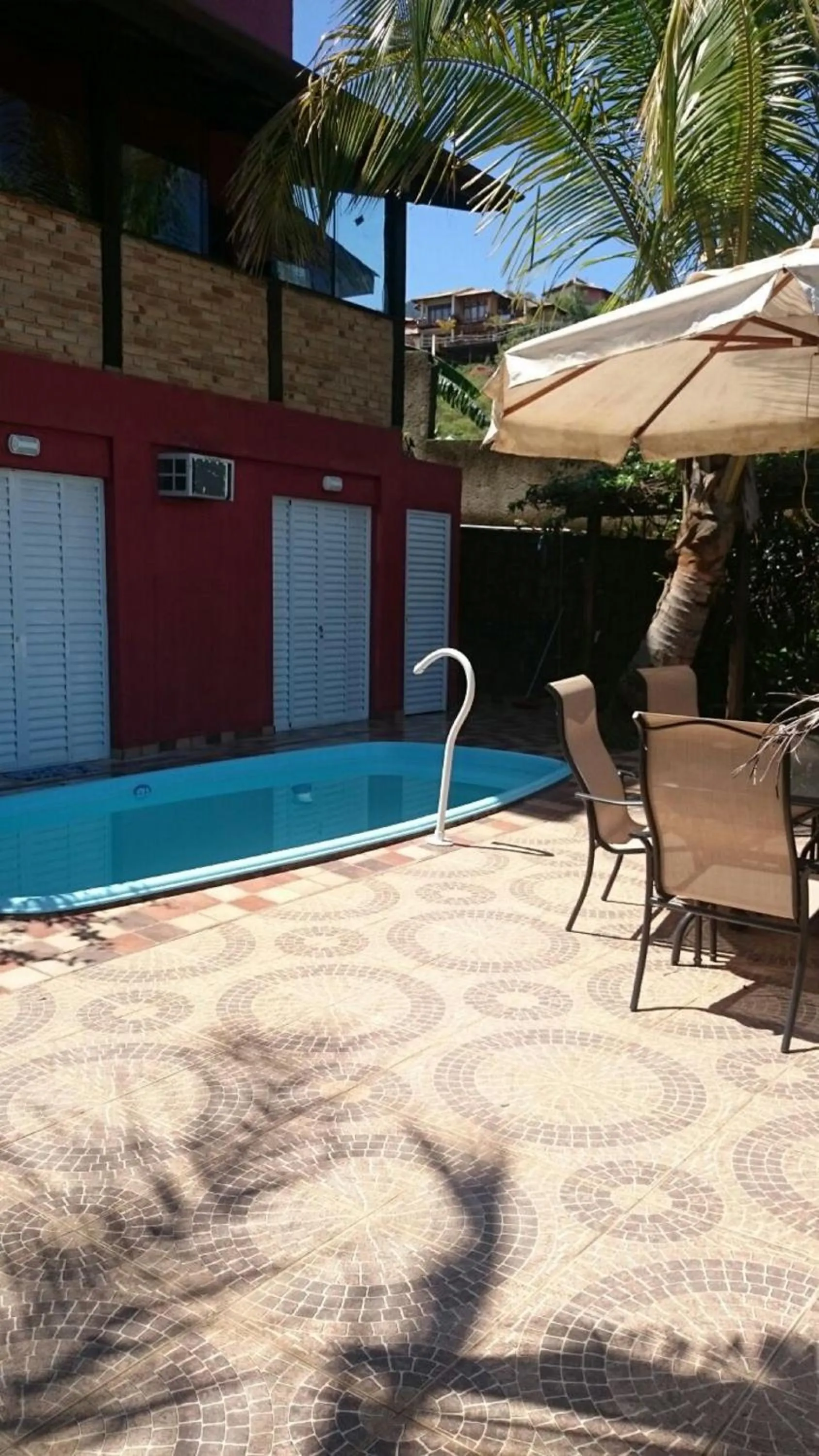 Swimming pool in Suites Canto dos Passaros
