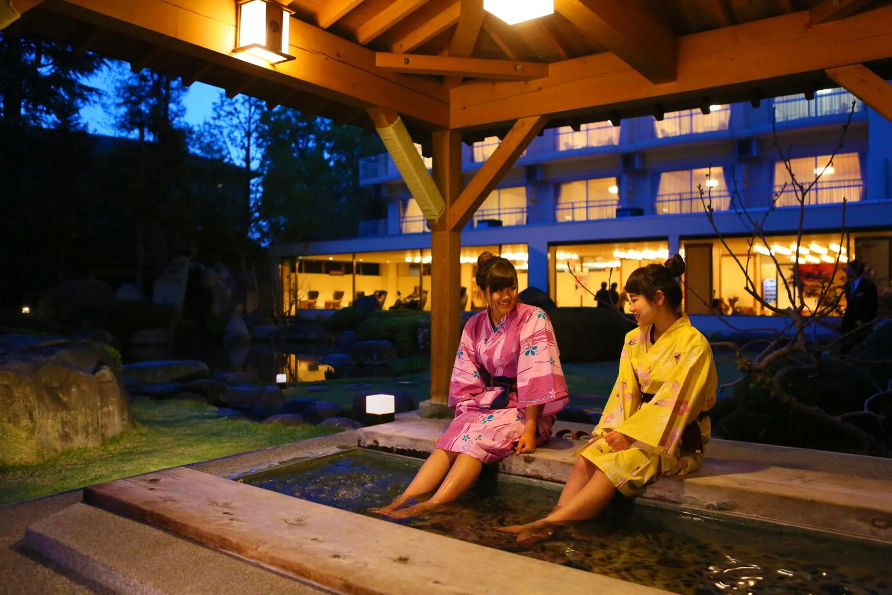 Garden in Ooedo Onsen Monogatari Hotel Shinko