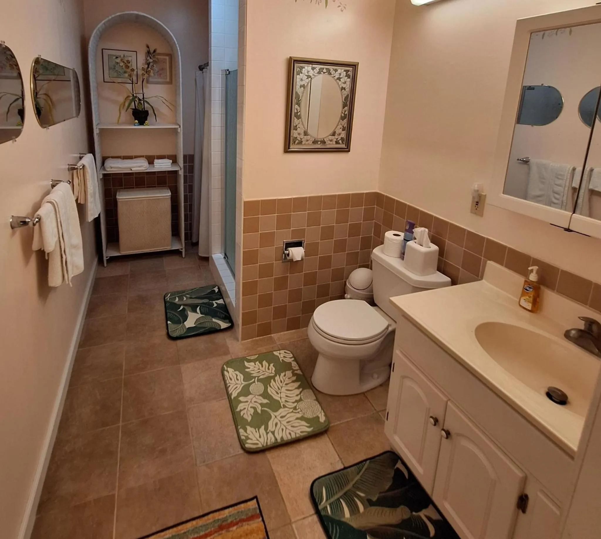 Shower in Belle Vue Kona Inc