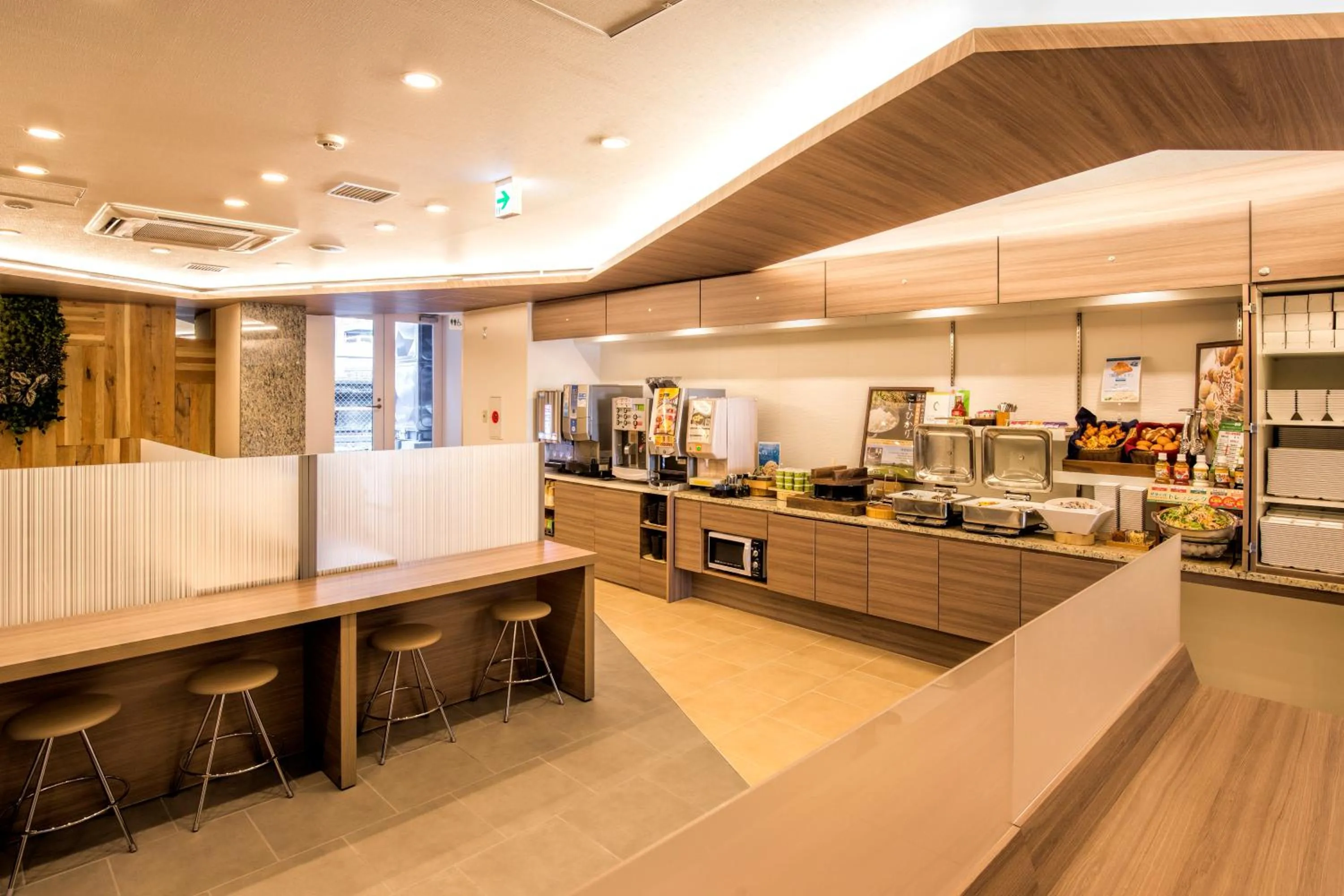 Buffet breakfast in Super Hotel Totsuka Eki Higashiguchi