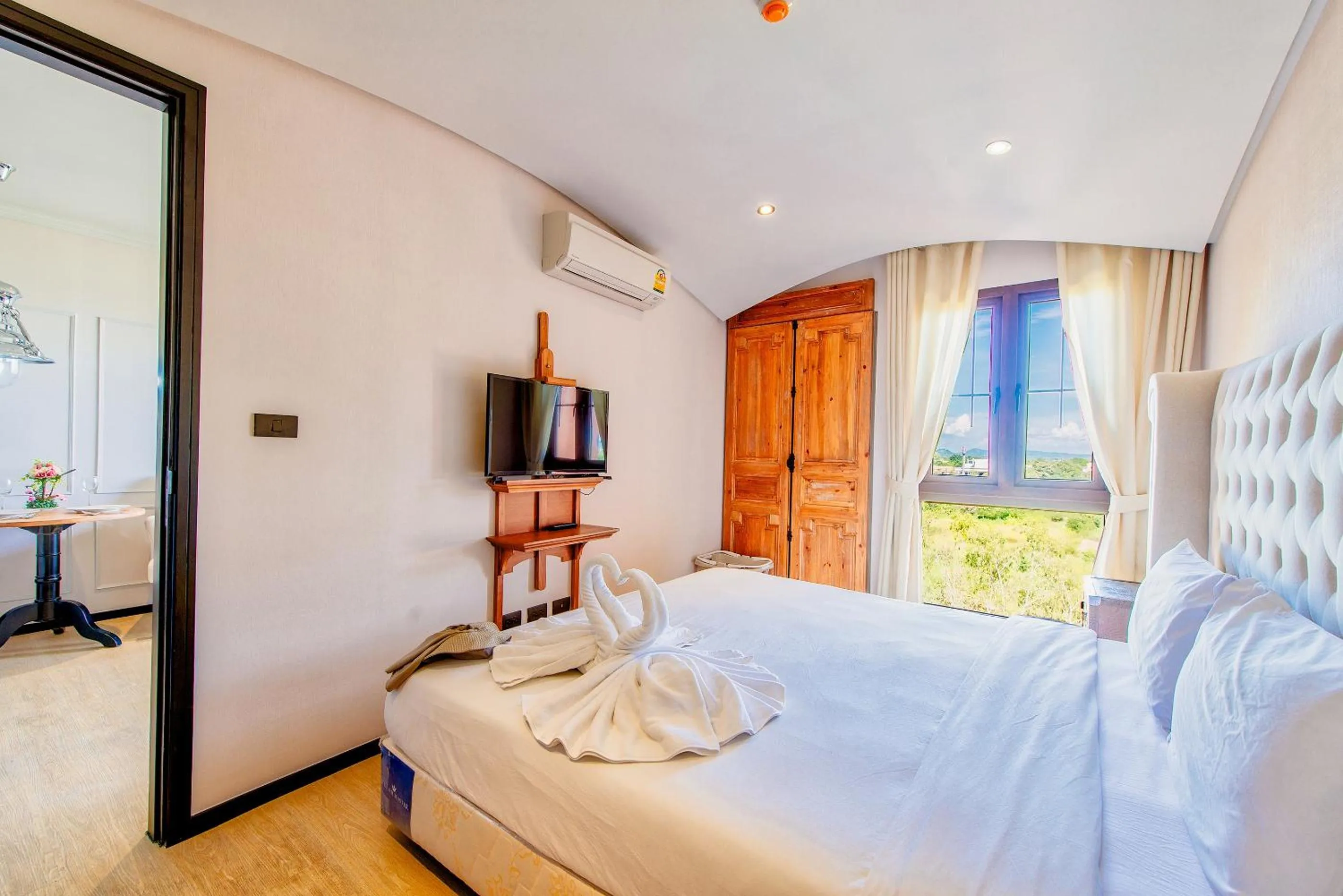 TV and multimedia, Bed in Venetian Resort Pattaya