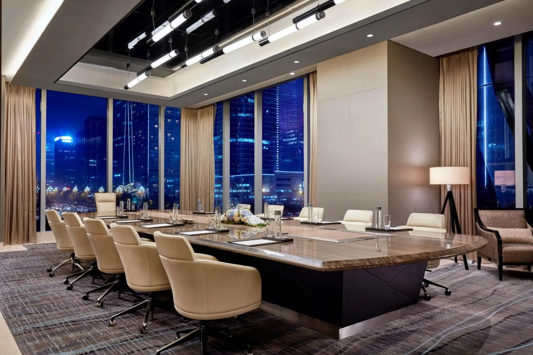 Meeting/conference room in Vignette Collection Palm Springs Hotel Chengdu by IHG