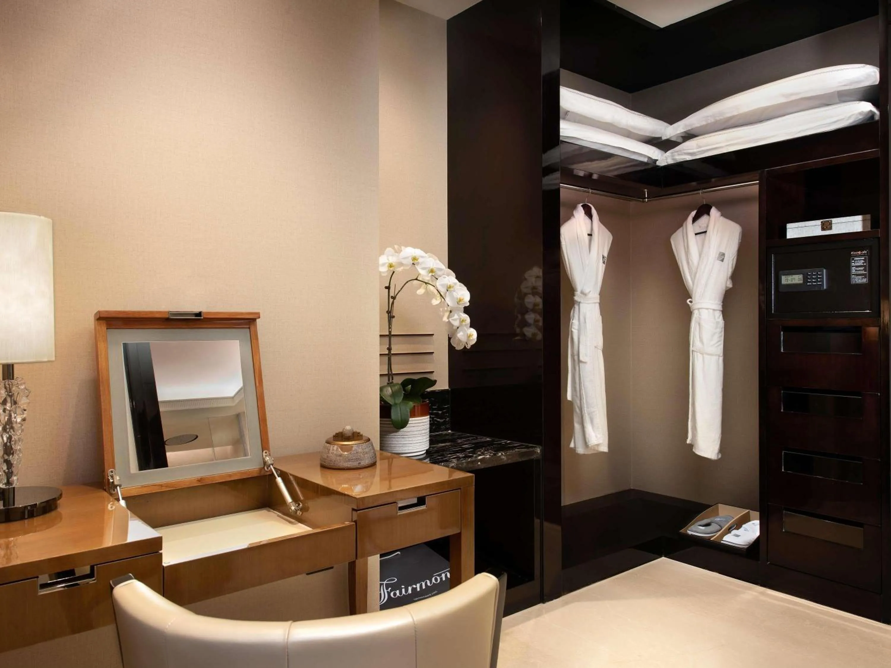 Bedroom in Fairmont Chengdu