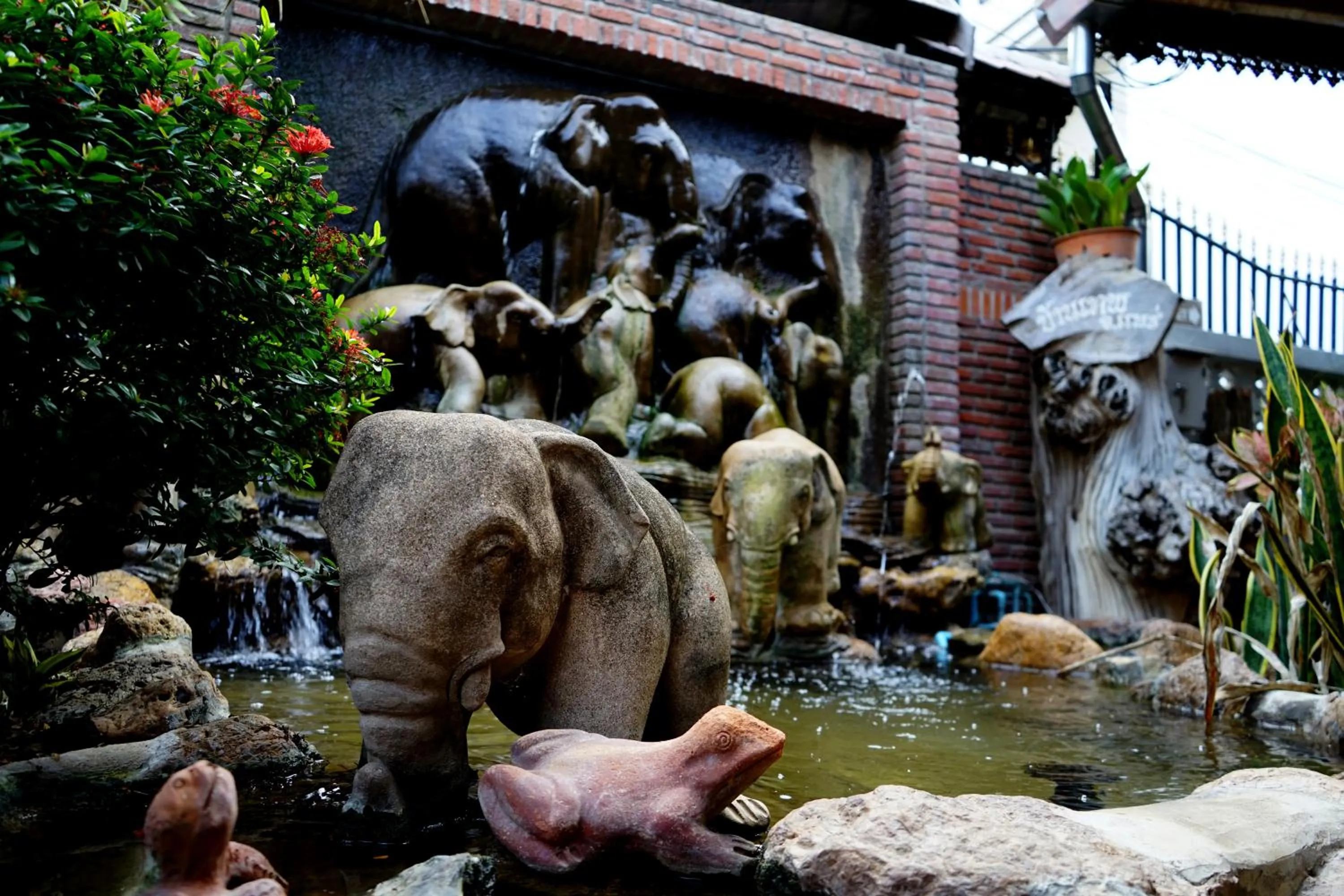 Day in Baanthep Antique Homestay