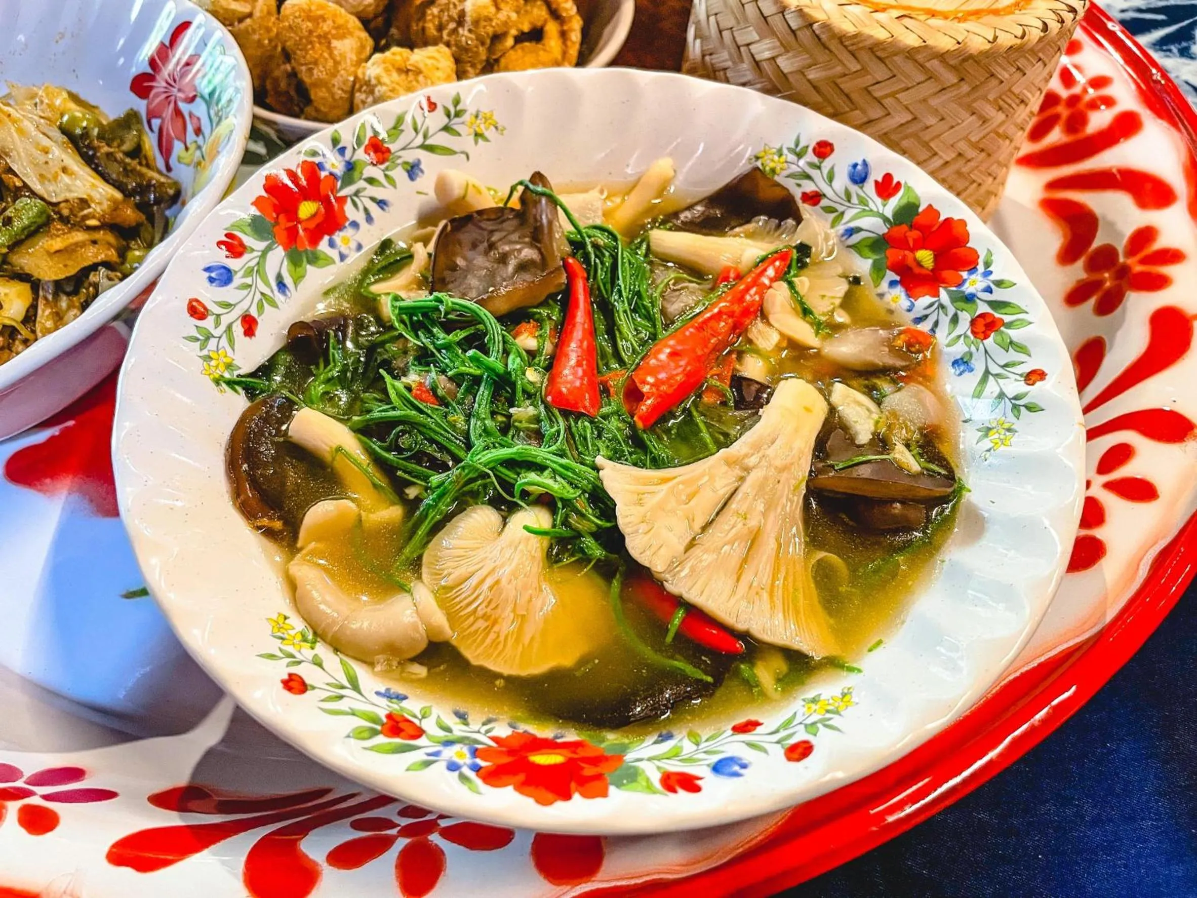 Restaurant/places to eat in Baanthep Antique Homestay