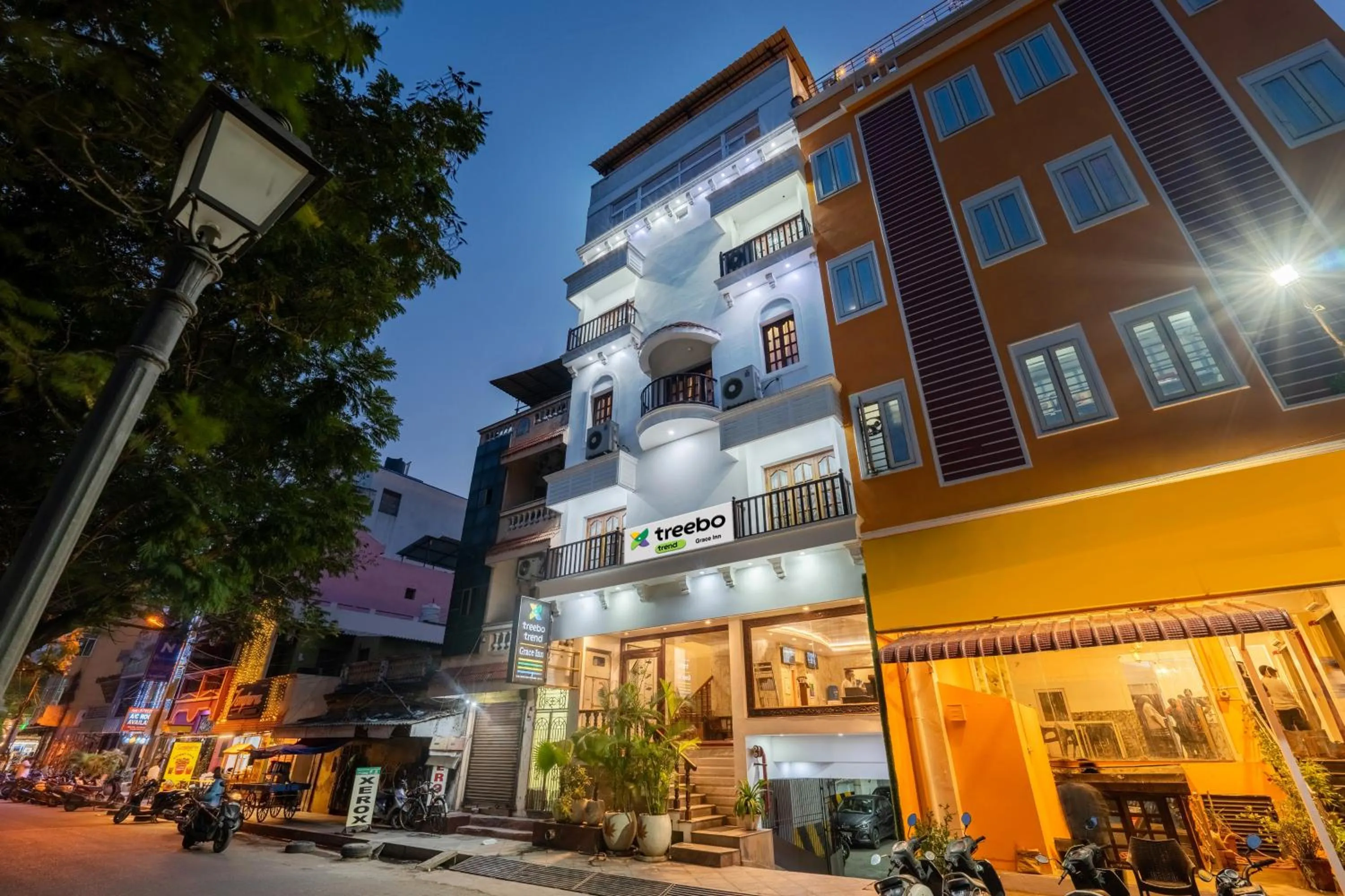 Facade/entrance in Treebo Grace Inn, 3 Min Walk From Promenade Beach