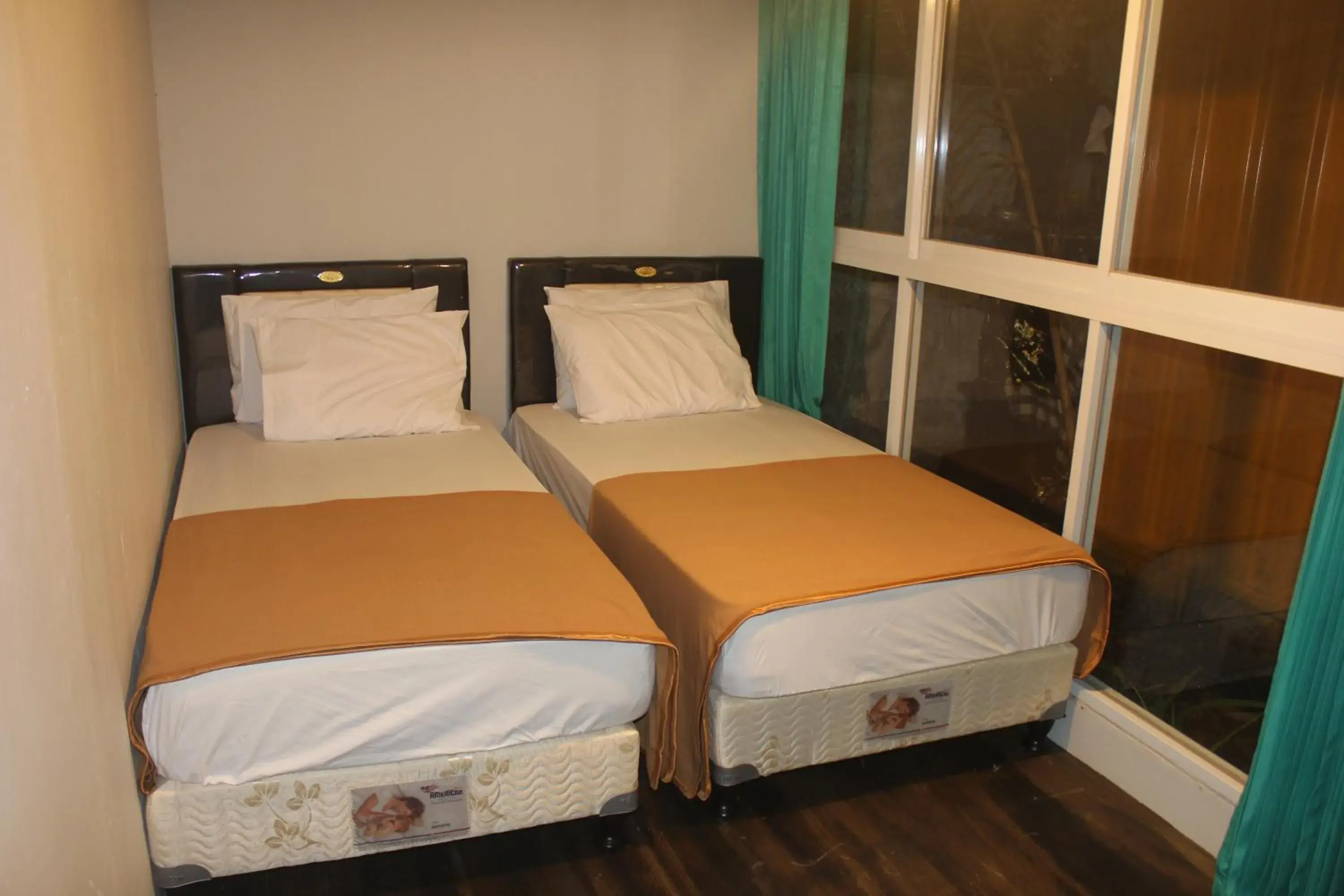 Budget Twin Room in Kubu Container Budget Twin Room in Kubu Container