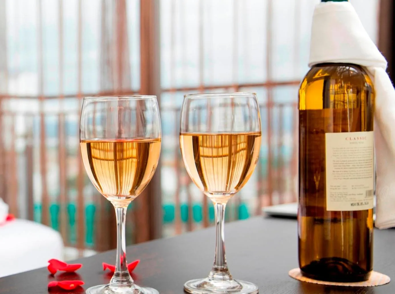 Food and drinks in La Sera Hotel