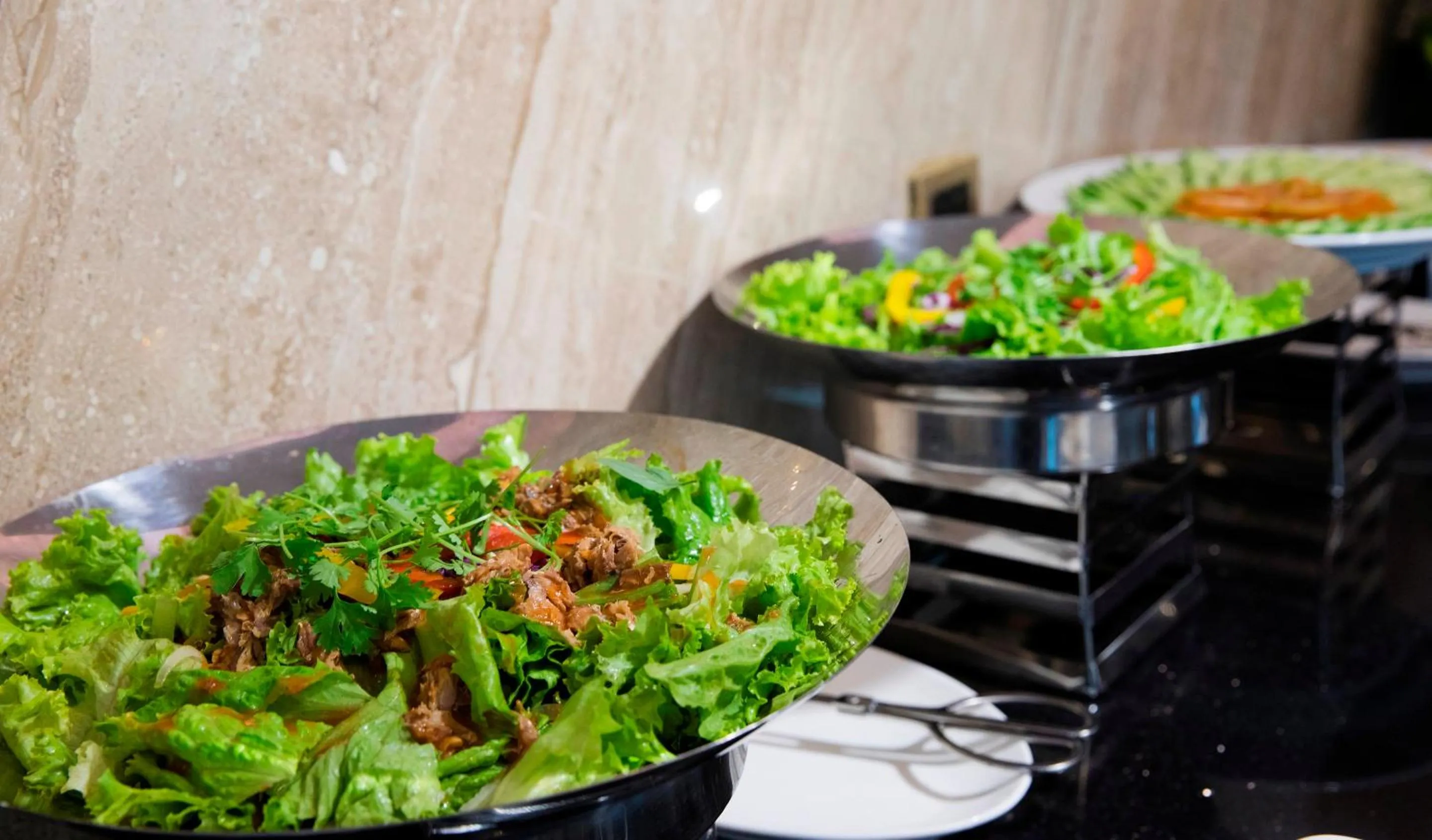 Restaurant/places to eat in La Sera Hotel