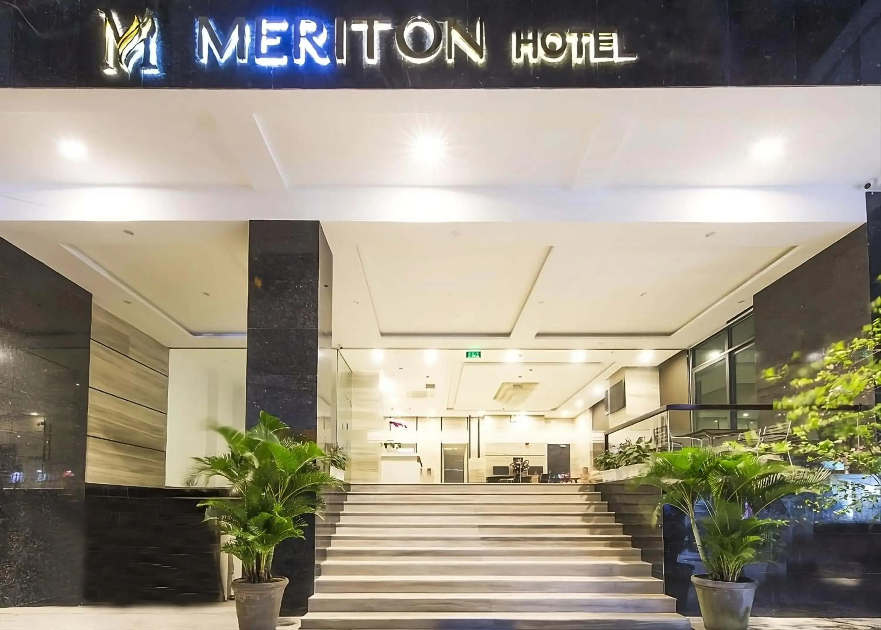 Facade/entrance in Meriton Hotel Nha Trang Facade/entrance in Meriton Hotel Nha Trang