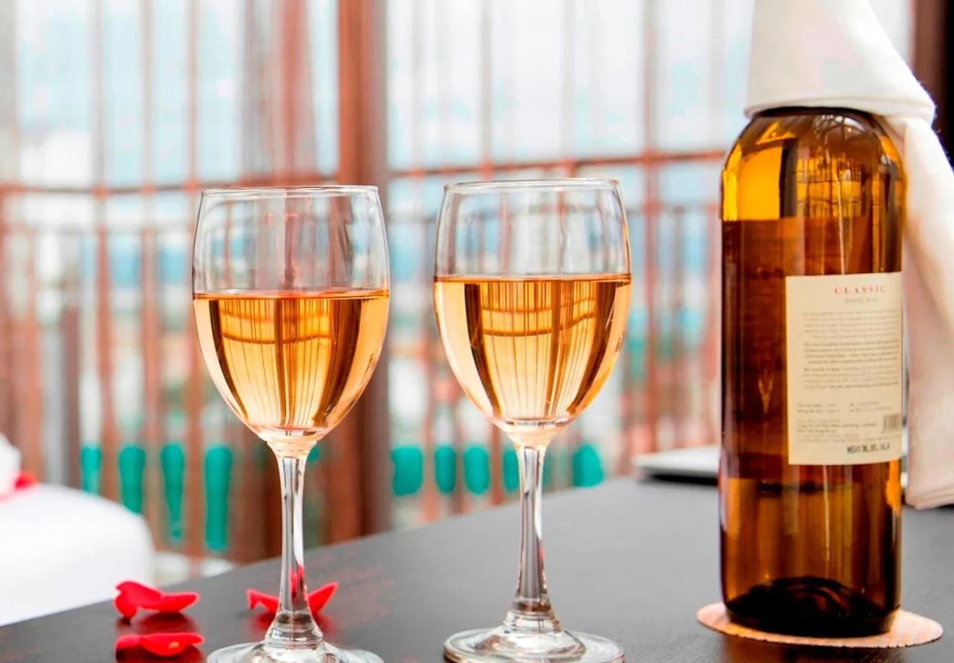 Alcoholic drinks in La Sera Hotel