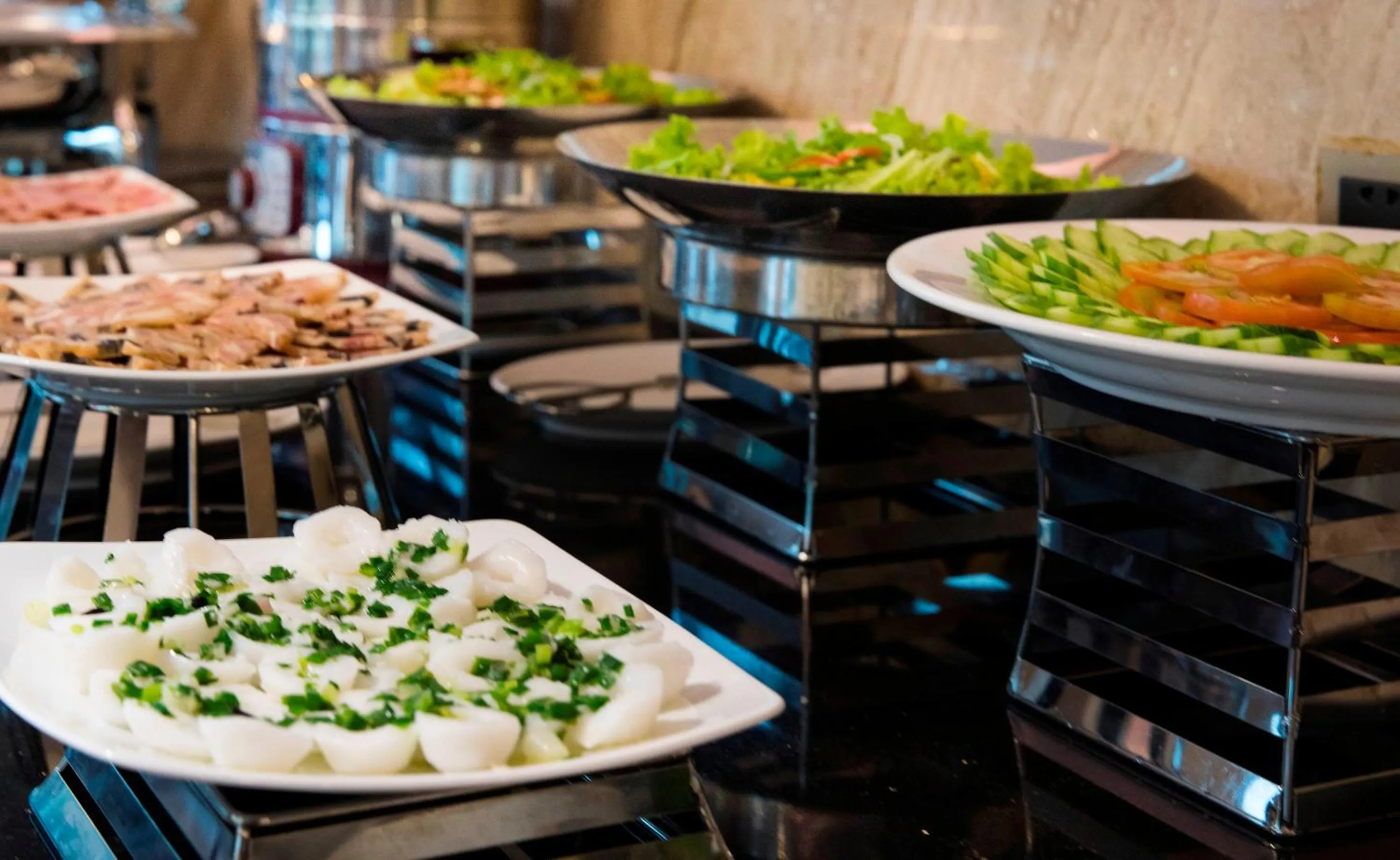 Restaurant/places to eat in La Sera Hotel