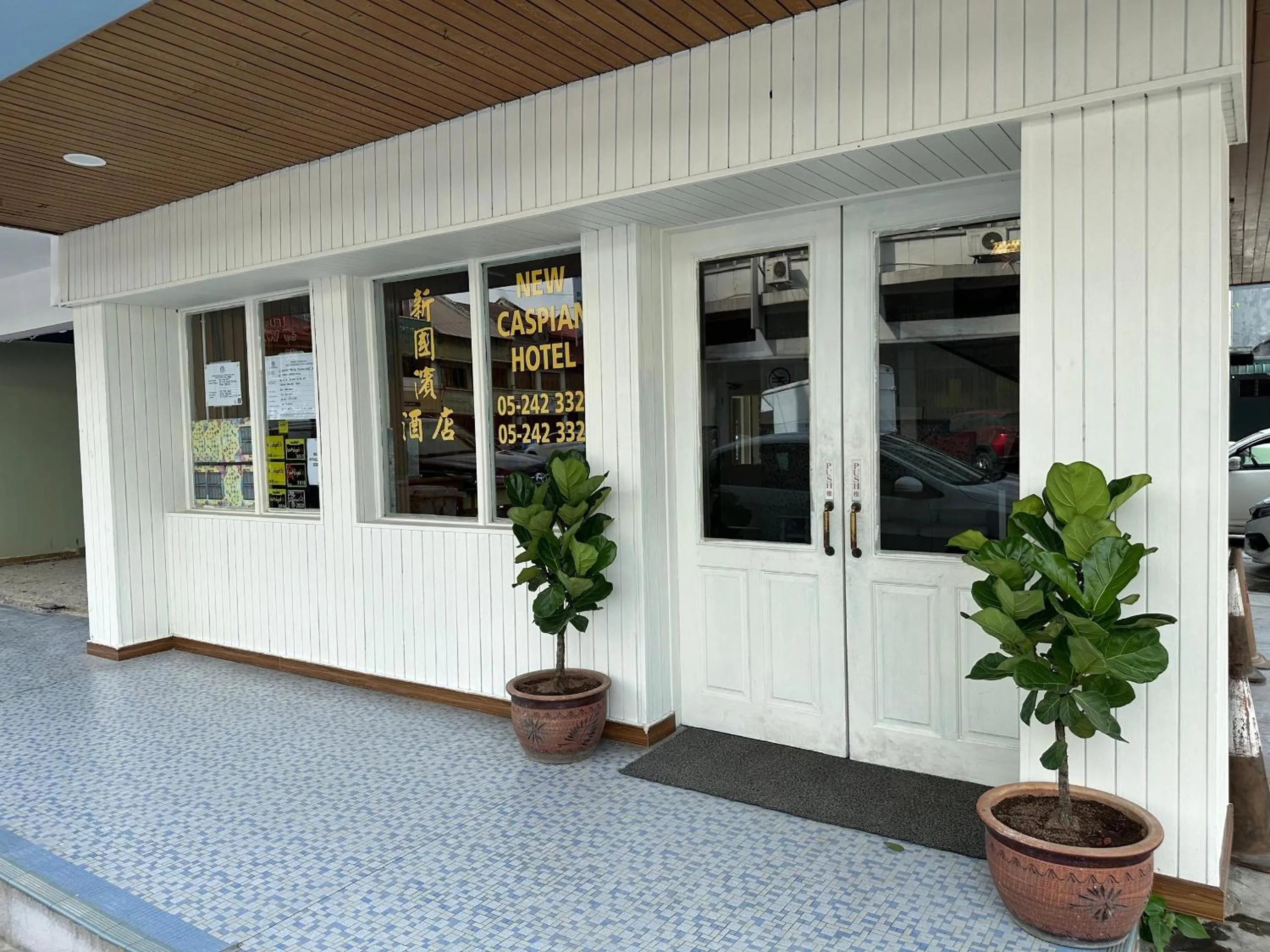 New Caspian Hotel