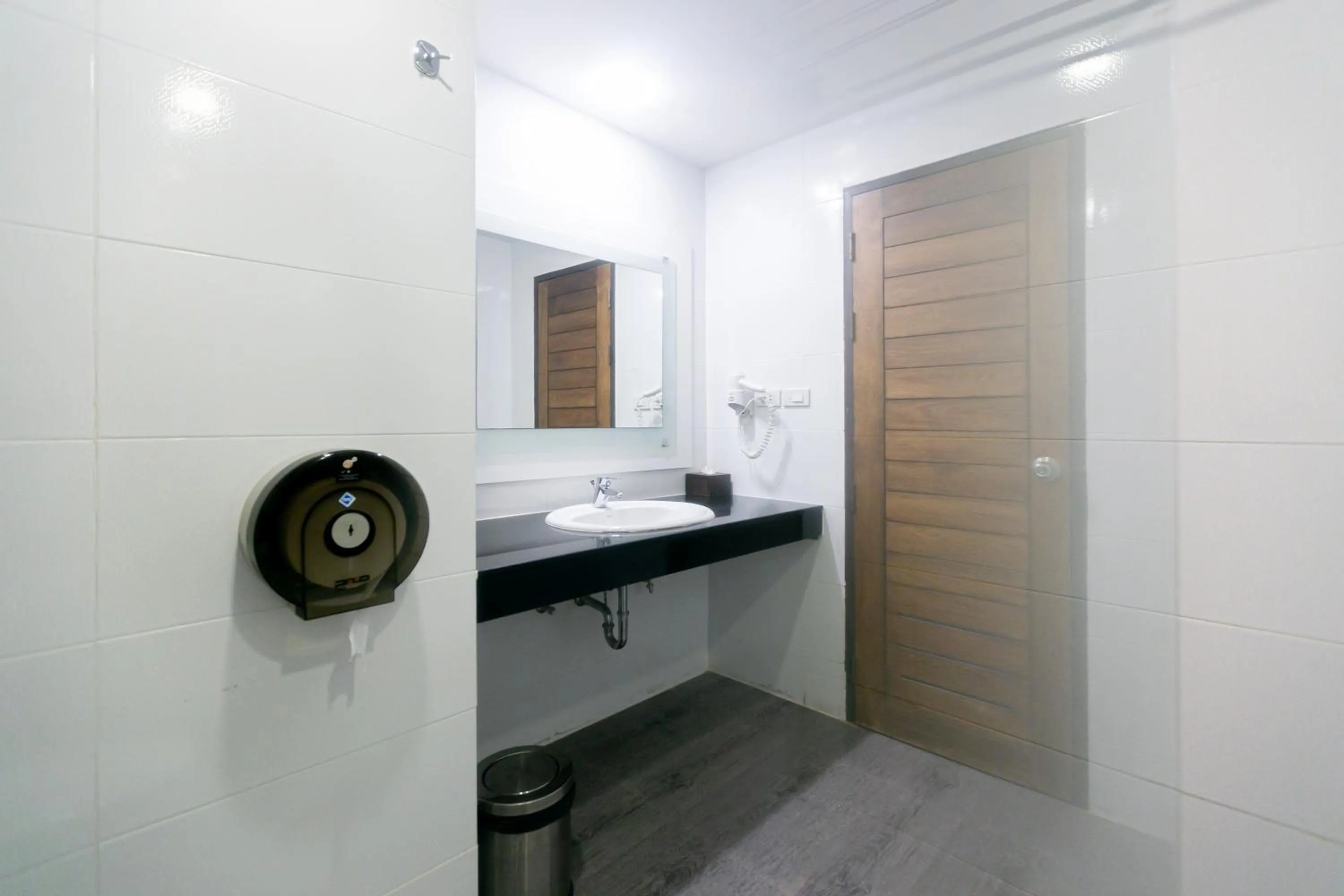 Bathroom in Grand Ratchapruek Hotel