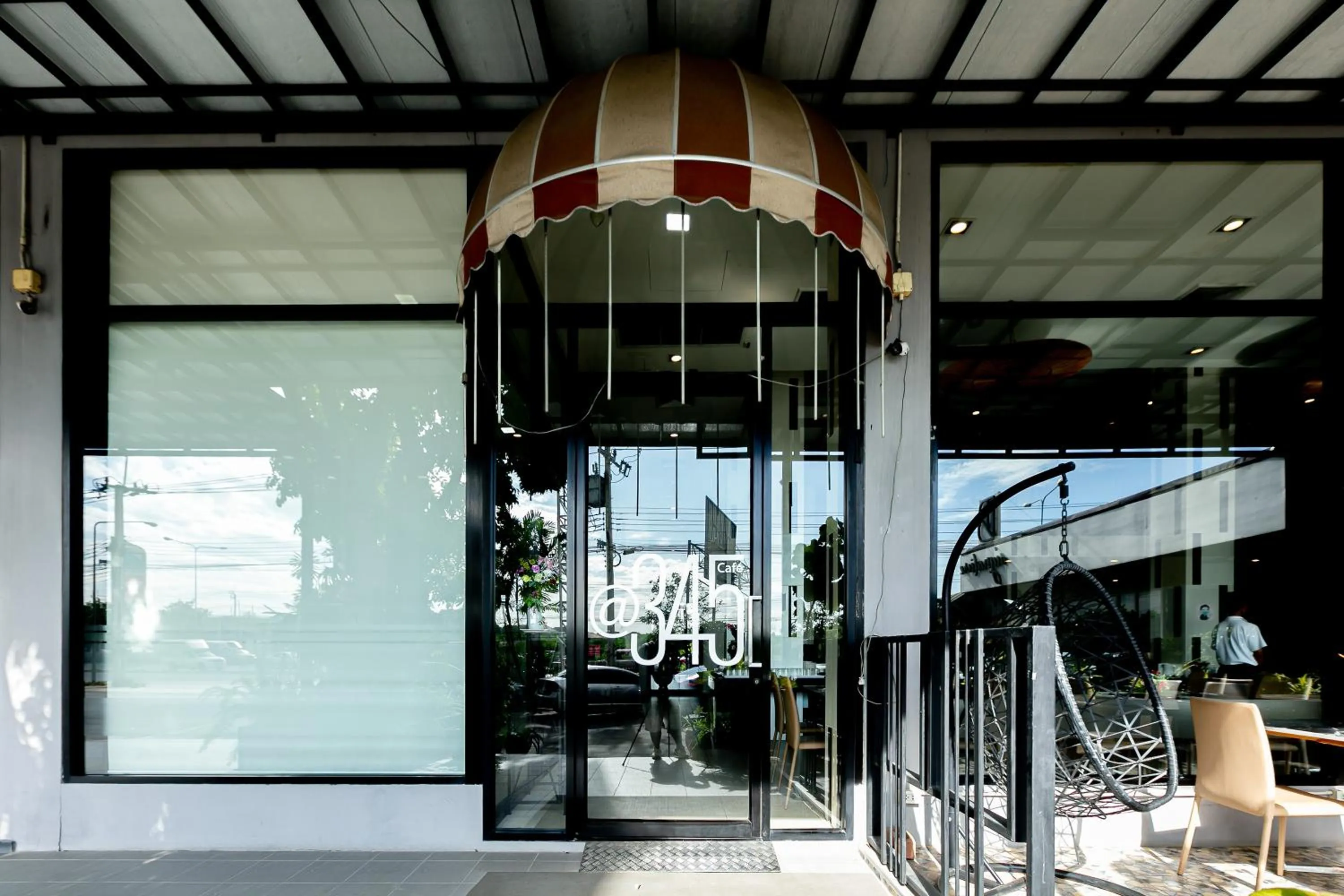 Facade/entrance in Grand Ratchapruek Hotel