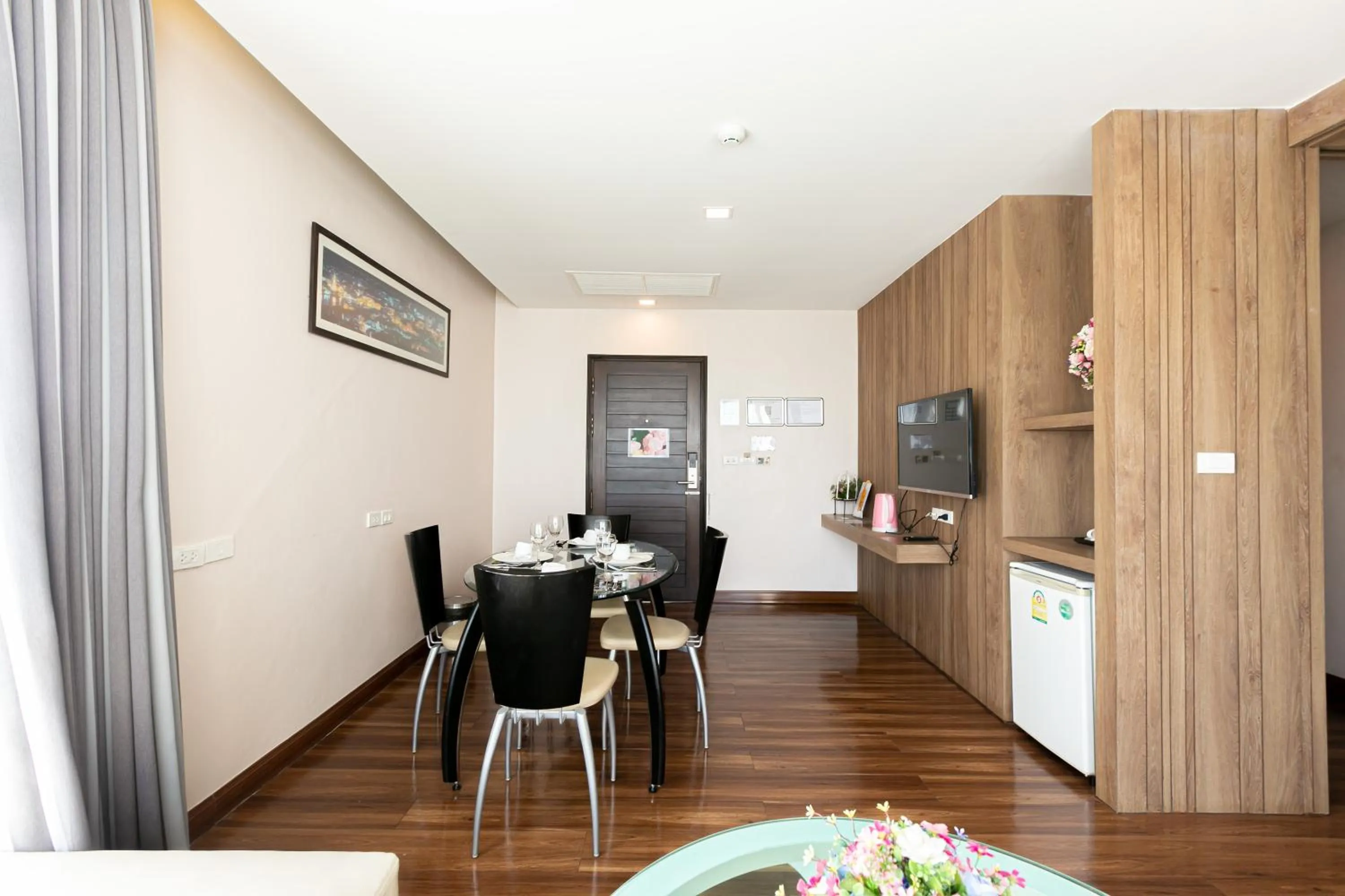 Living room in Grand Ratchapruek Hotel