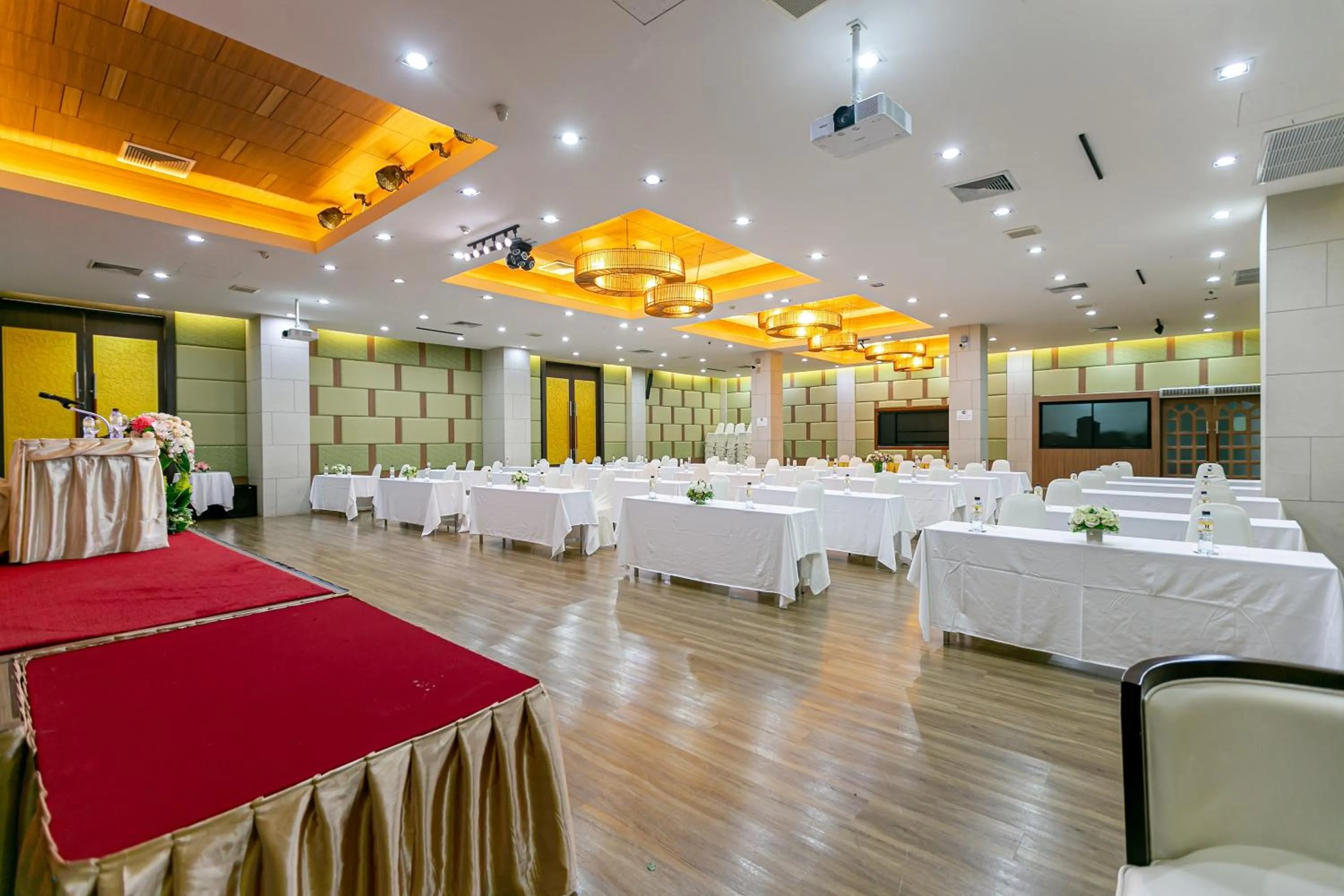 Banquet/Function facilities in Grand Ratchapruek Hotel