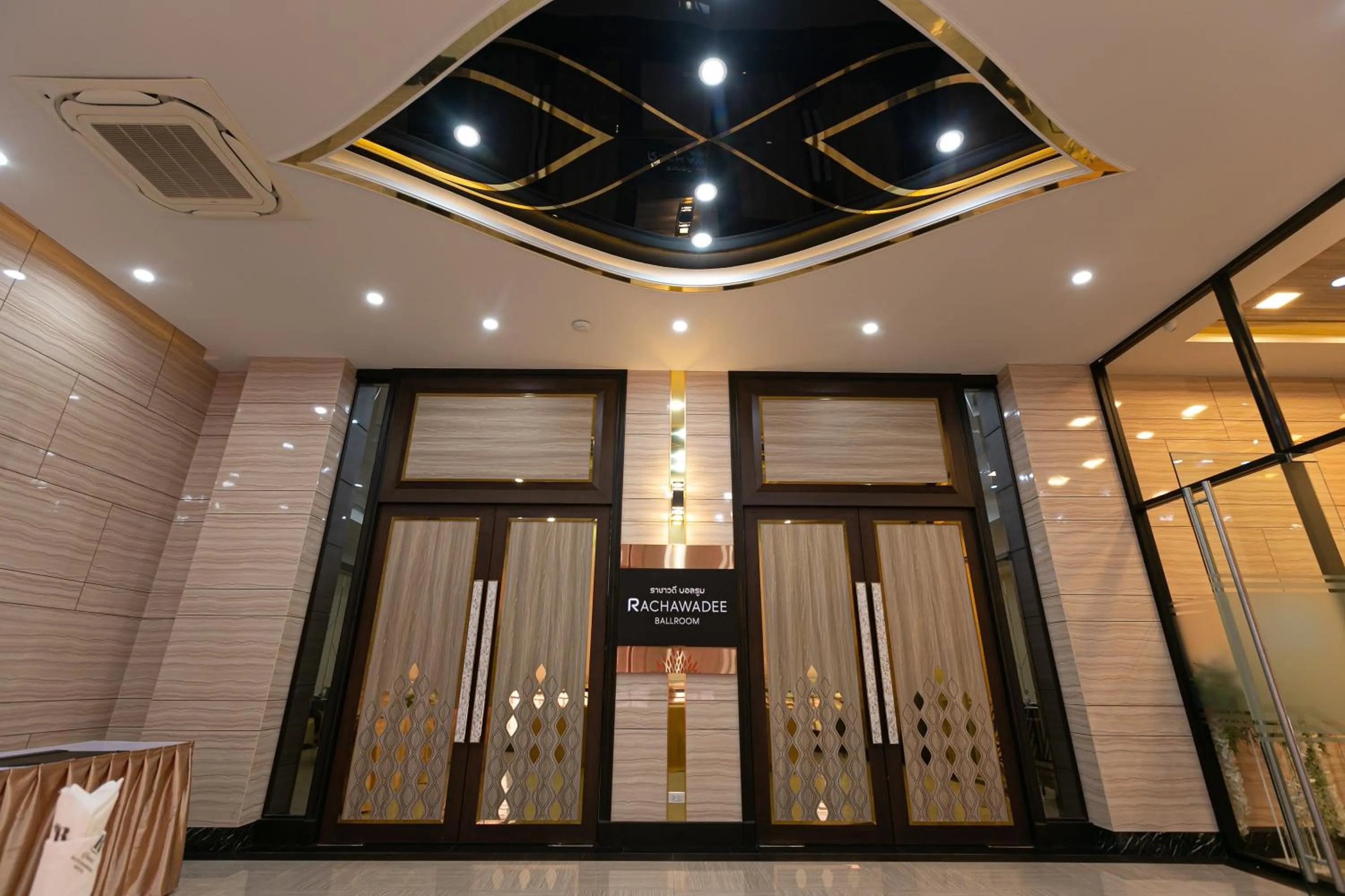 Banquet/Function facilities in Grand Ratchapruek Hotel