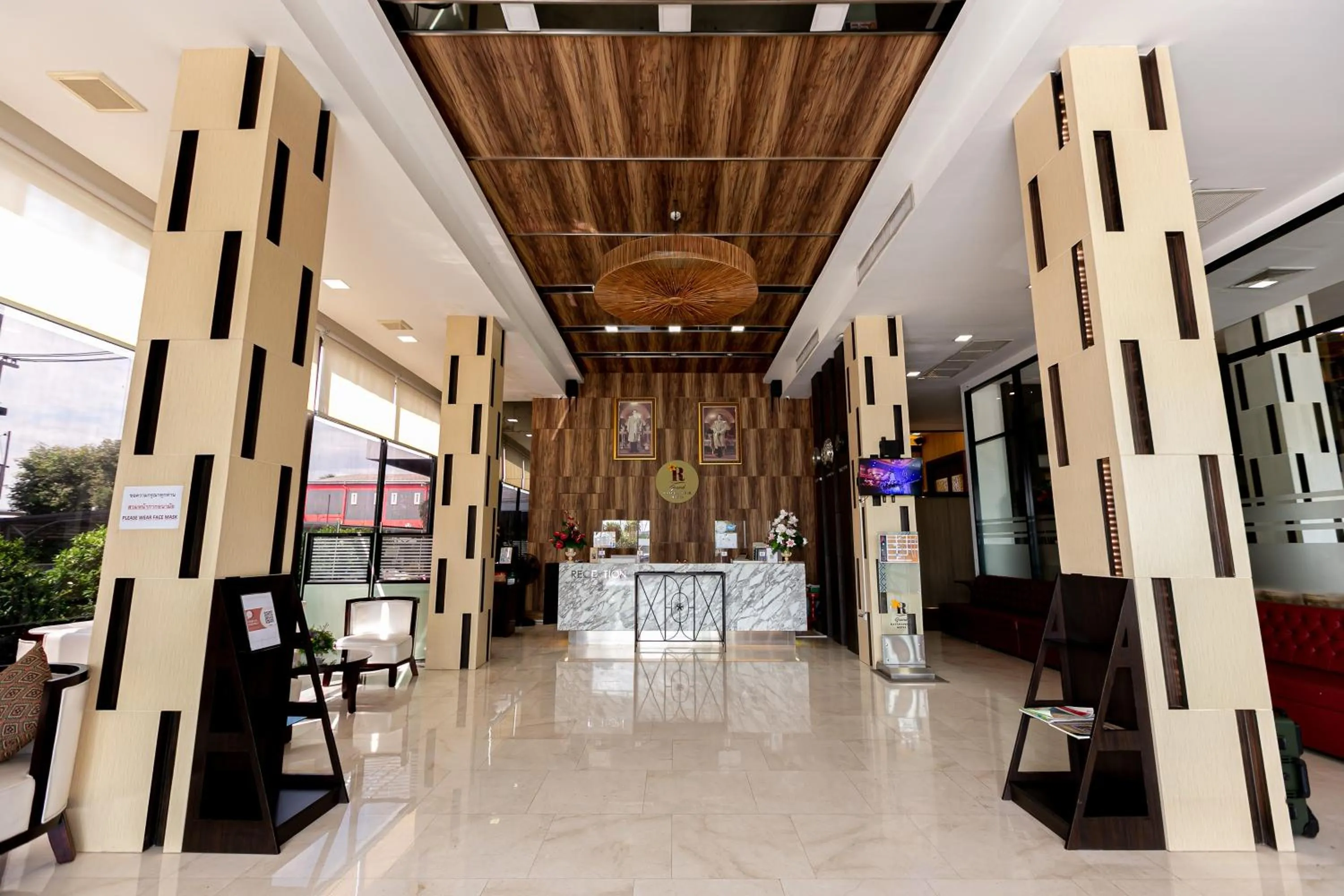 Lobby or reception in Grand Ratchapruek Hotel