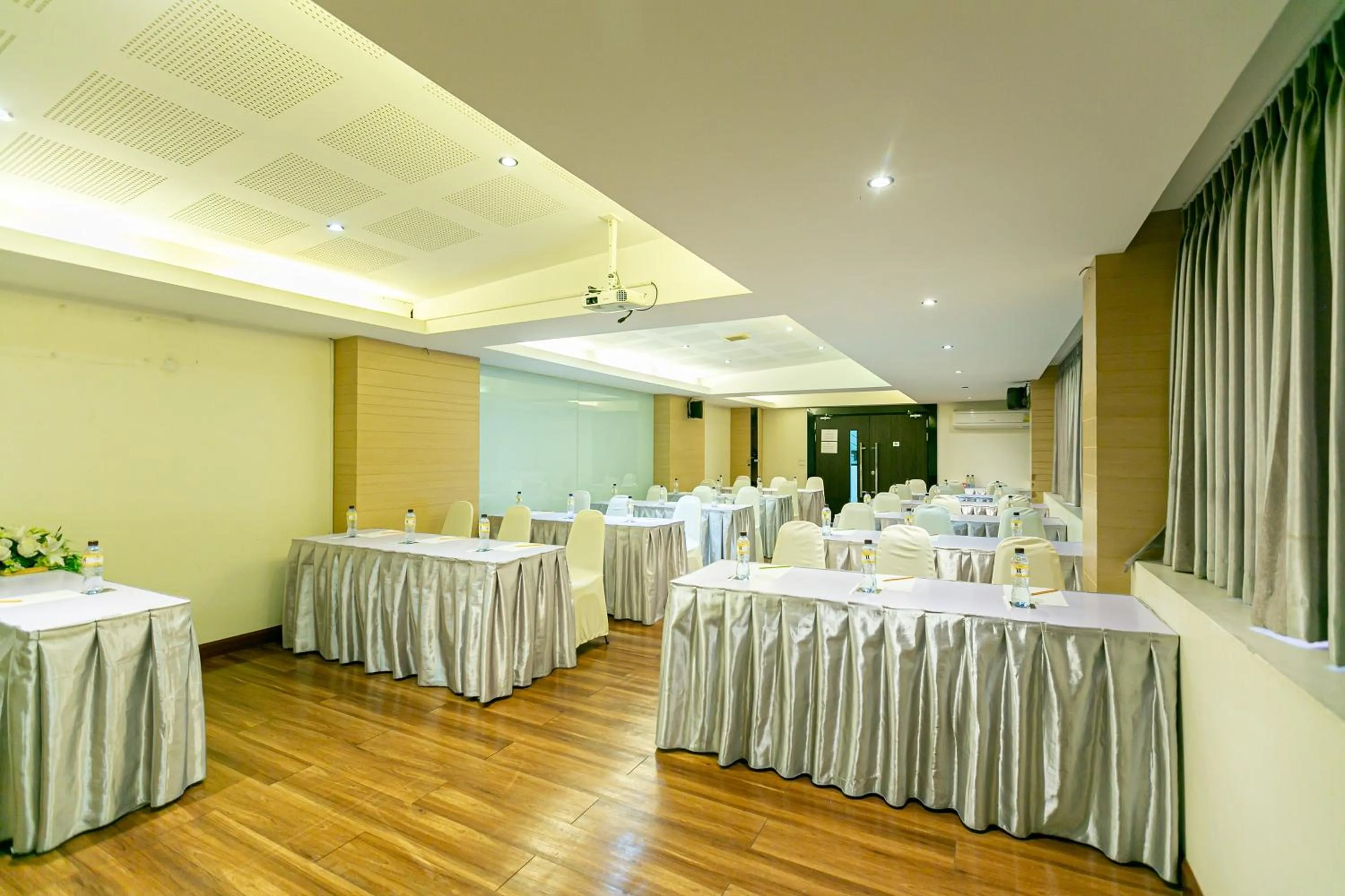 Banquet/Function facilities in Grand Ratchapruek Hotel