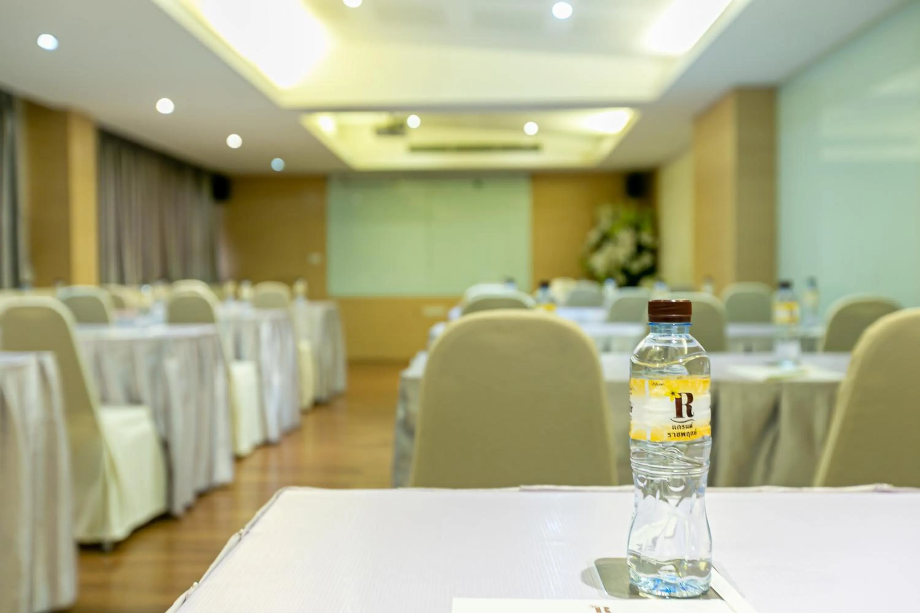 Meeting/conference room in Grand Ratchapruek Hotel