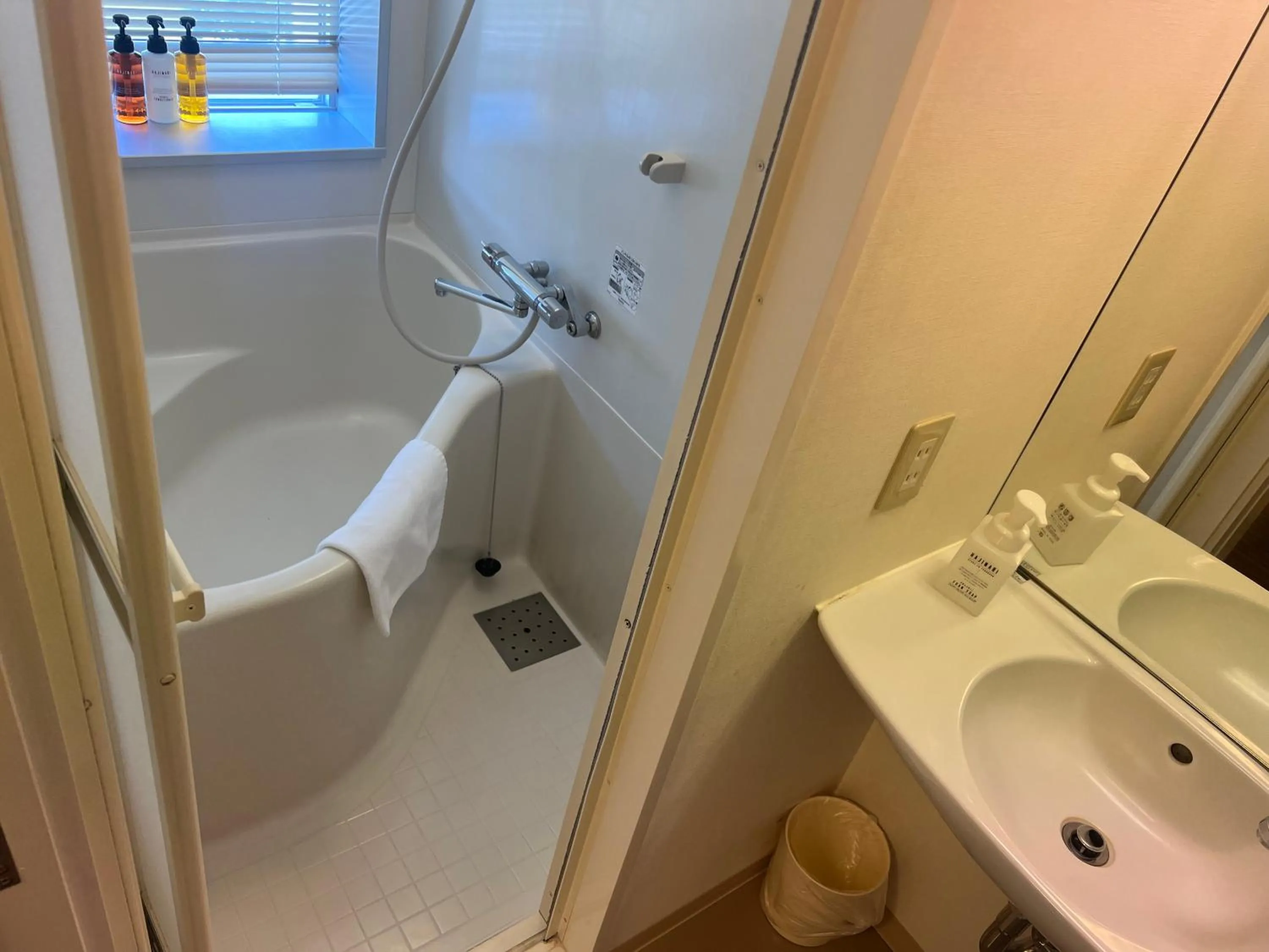 Shower in Smile Hotel Shirakawa