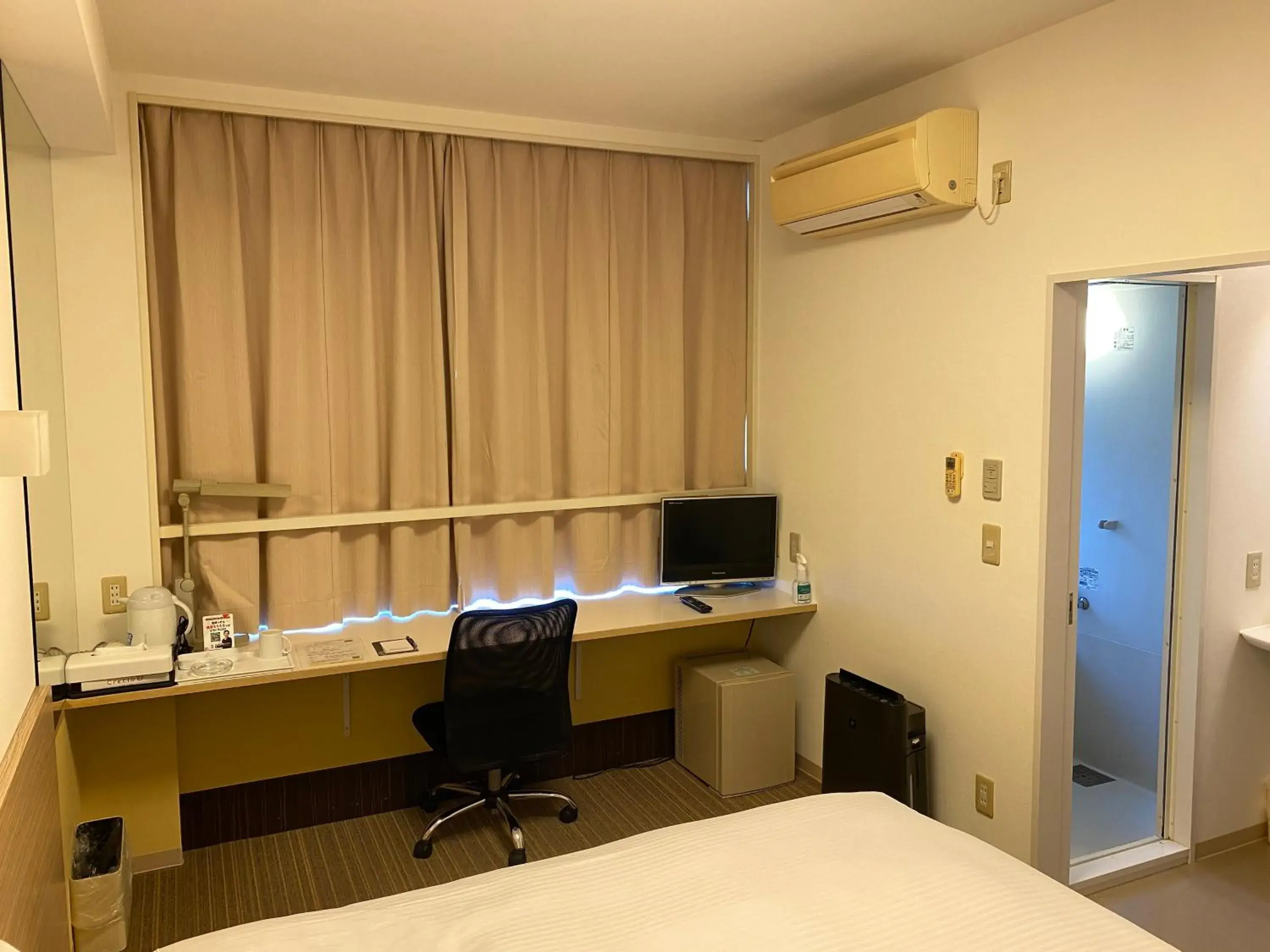 Photo of the whole room, Bed in Smile Hotel Shirakawa Photo of the whole room, Bed in Smile Hotel Shirakawa