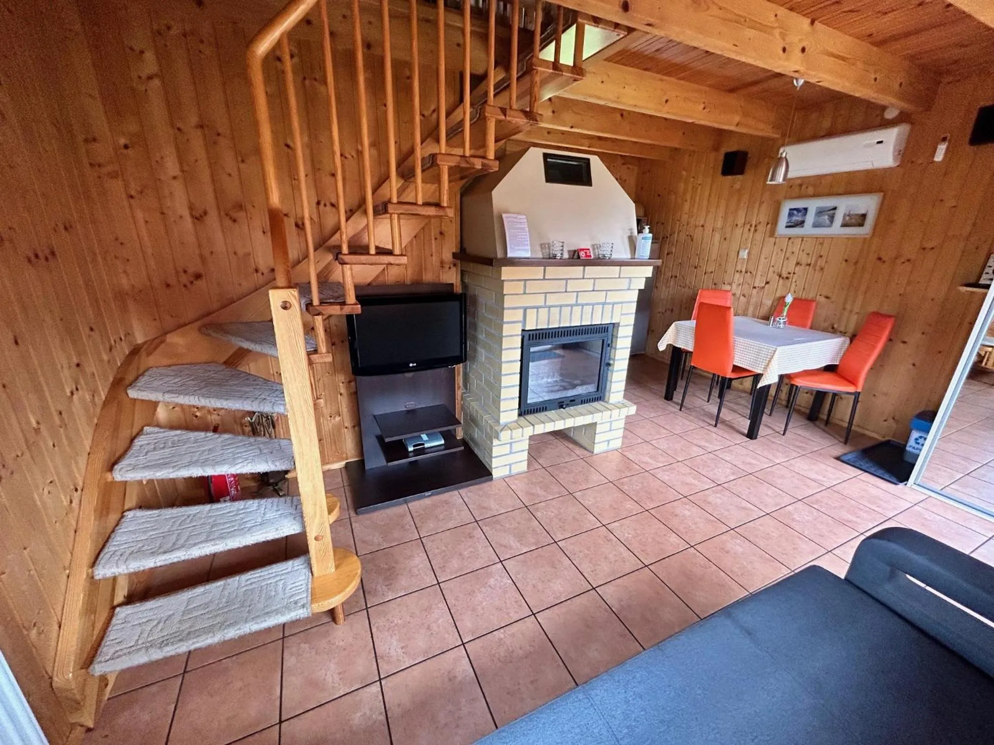 flat iron in Domki Wczasowe Papaya