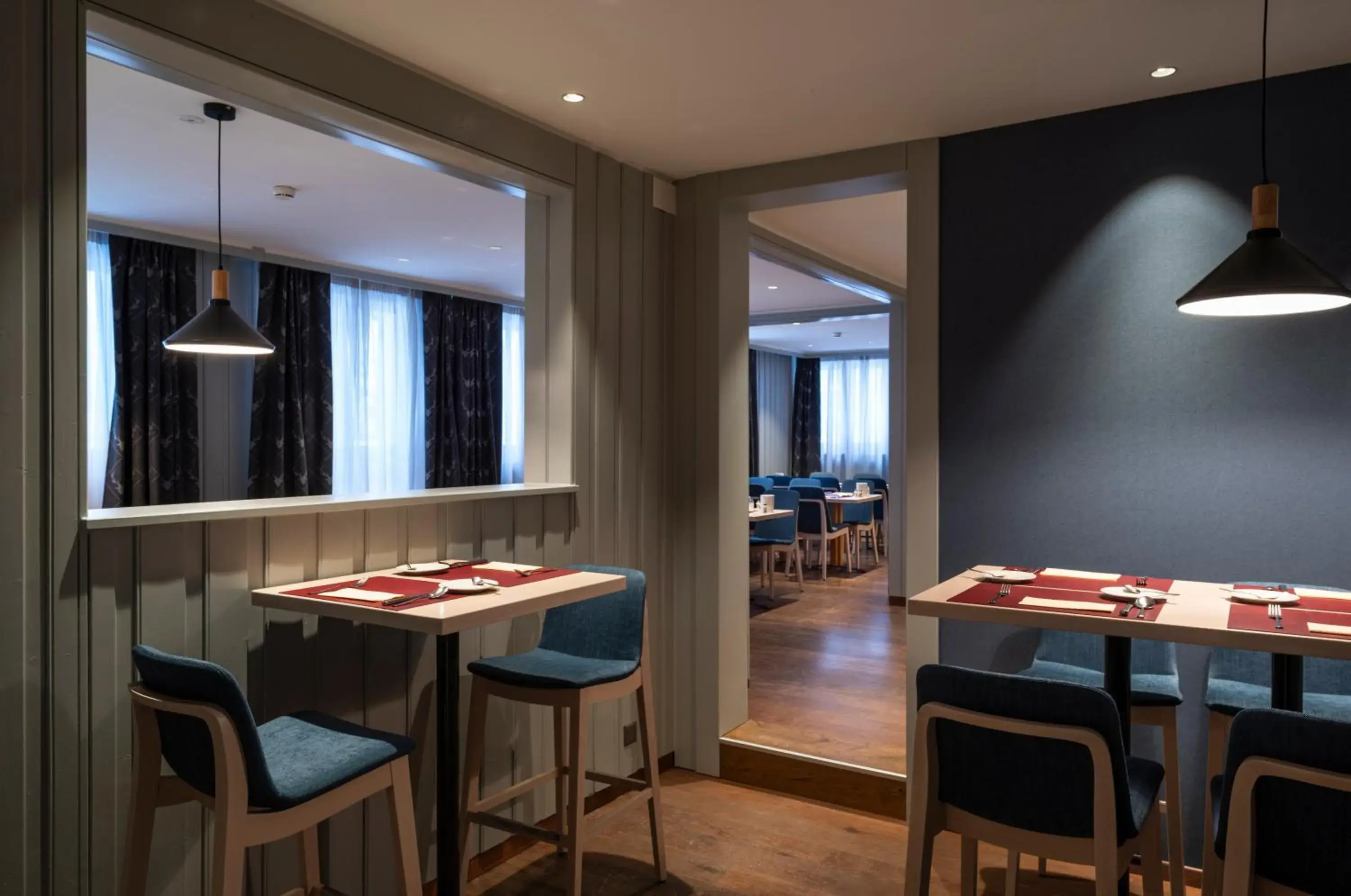 Restaurant/places to eat in Hotel Continental Restaurant/places to eat in Hotel Continental