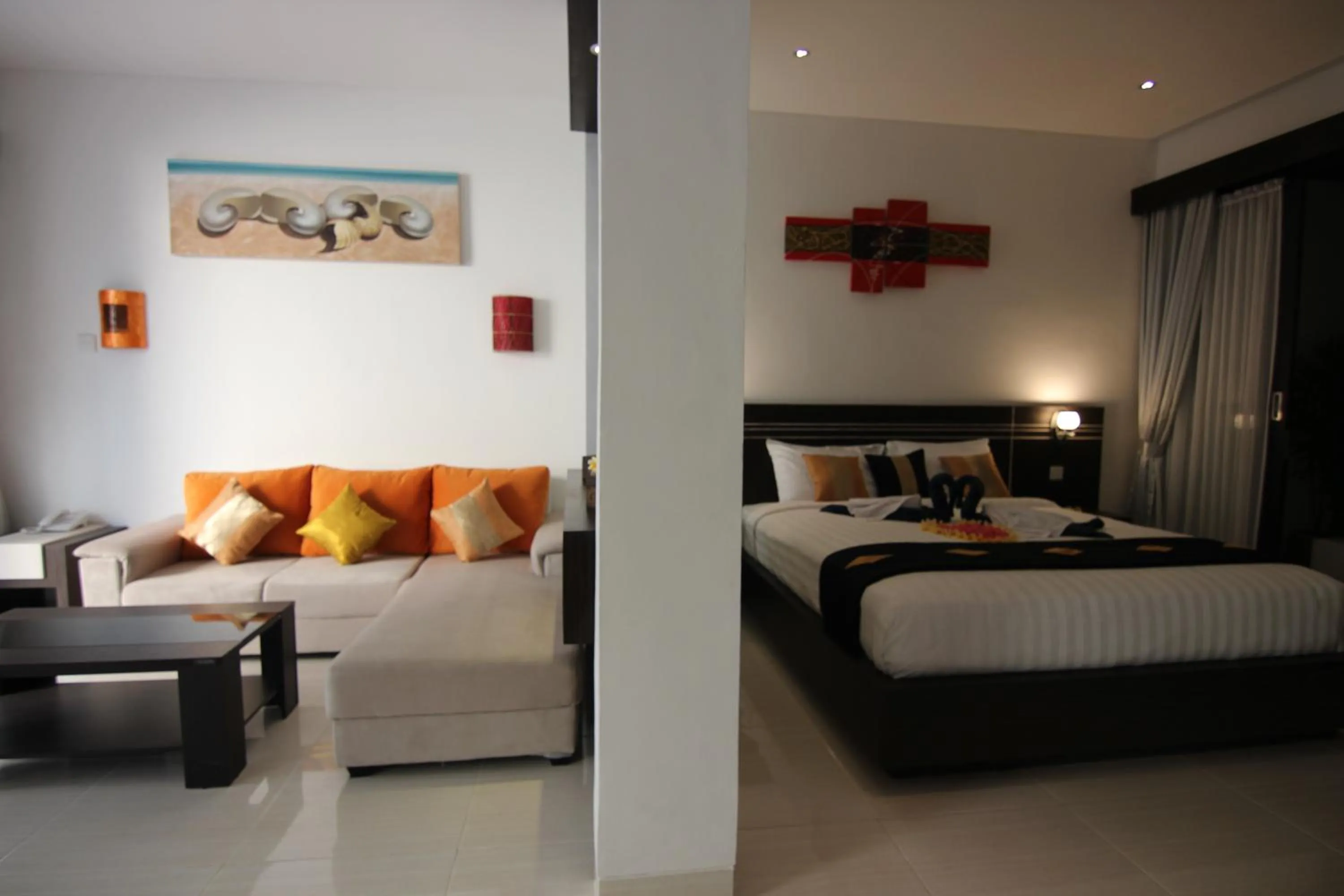 Bathroom, Bed in The Diana Suite