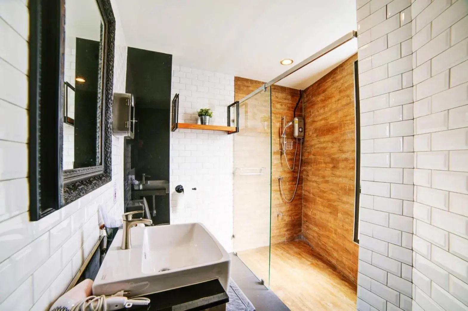 Standard Twin Room in Rent V38 #420 friendly Thailand Standard Twin Room in Rent V38 #420 friendly Thailand
