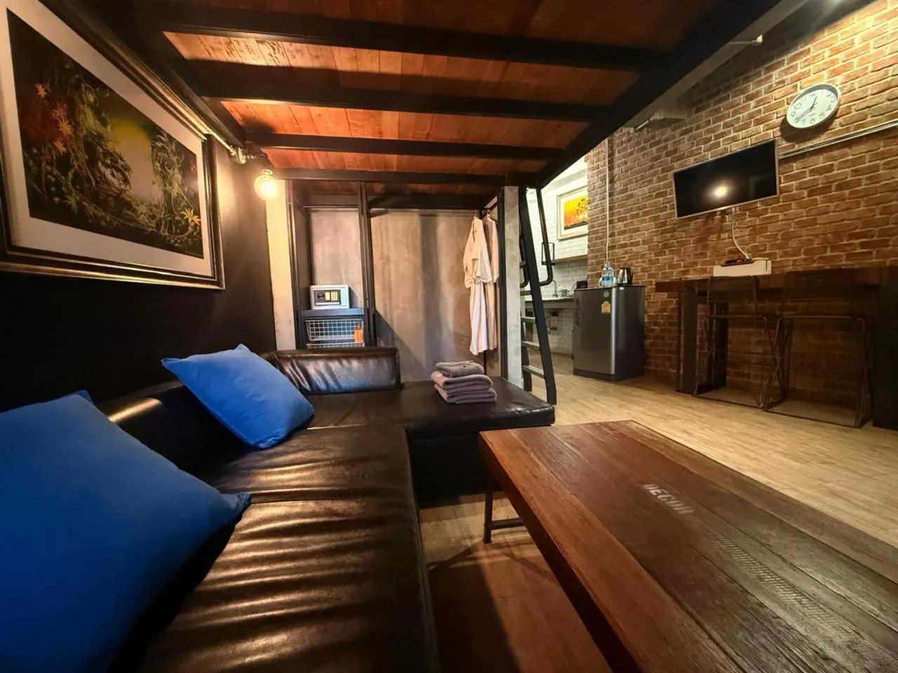 Living room in Rent V38 #420 friendly Thailand