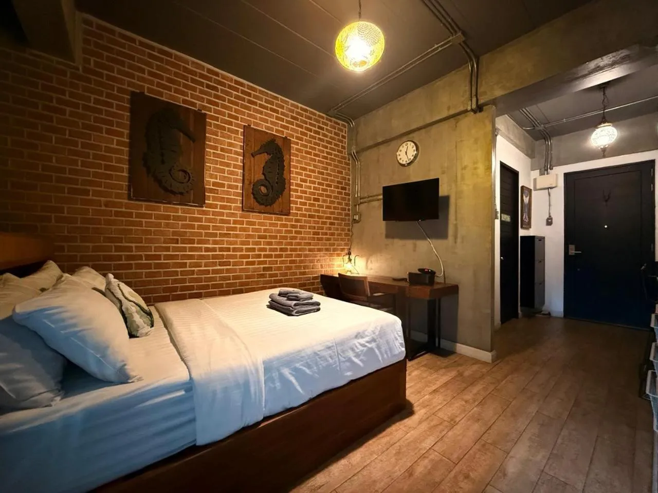 Bedroom, Bed in Rent V38 #420 friendly Thailand