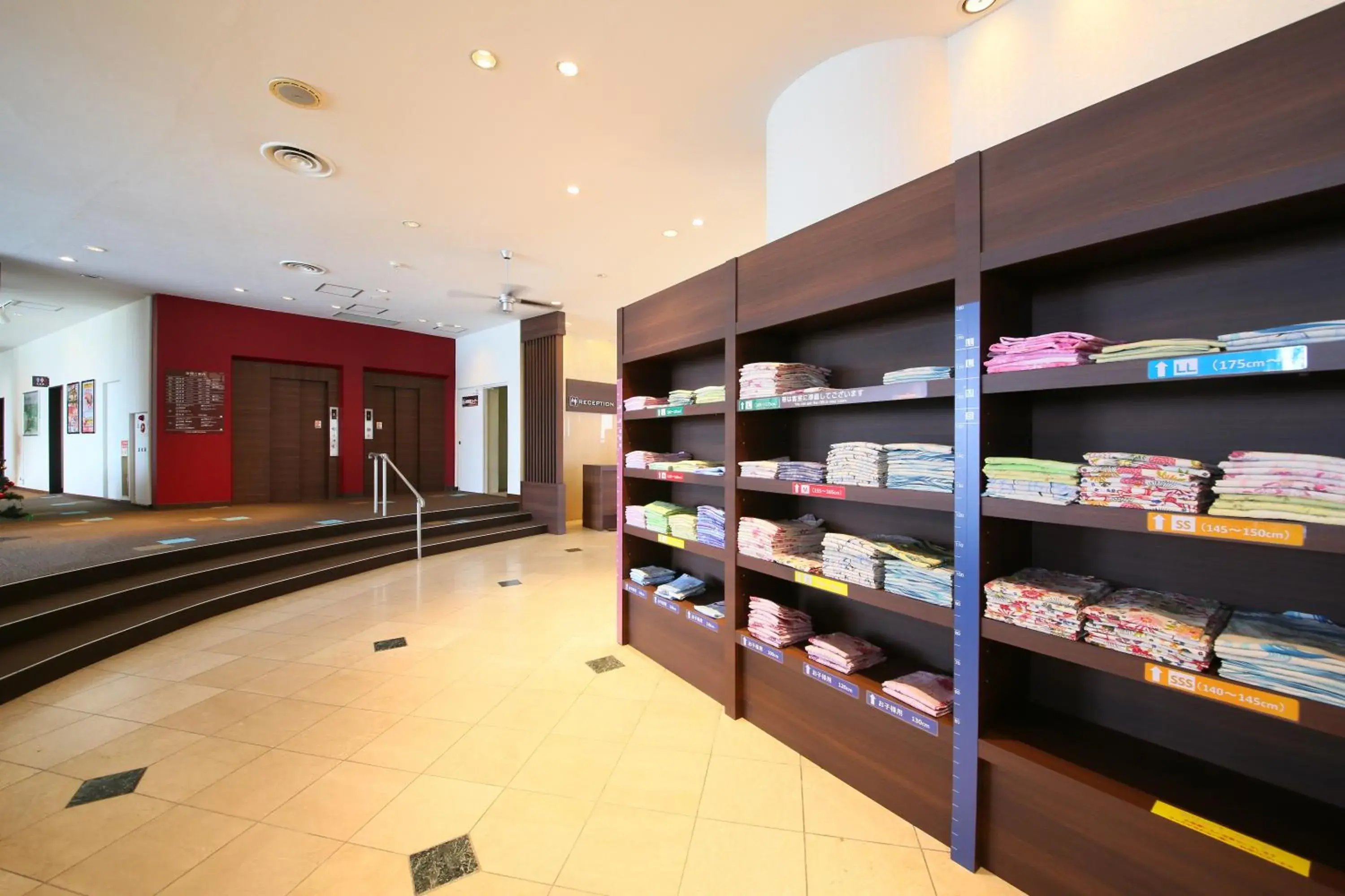 Lobby or reception in Ooedo Onsen Monogatari Toi Marine Hotel Lobby or reception in Ooedo Onsen Monogatari Toi Marine Hotel