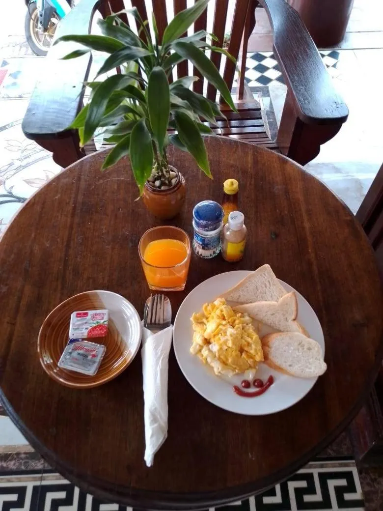 Breakfast in Sakura Wood House