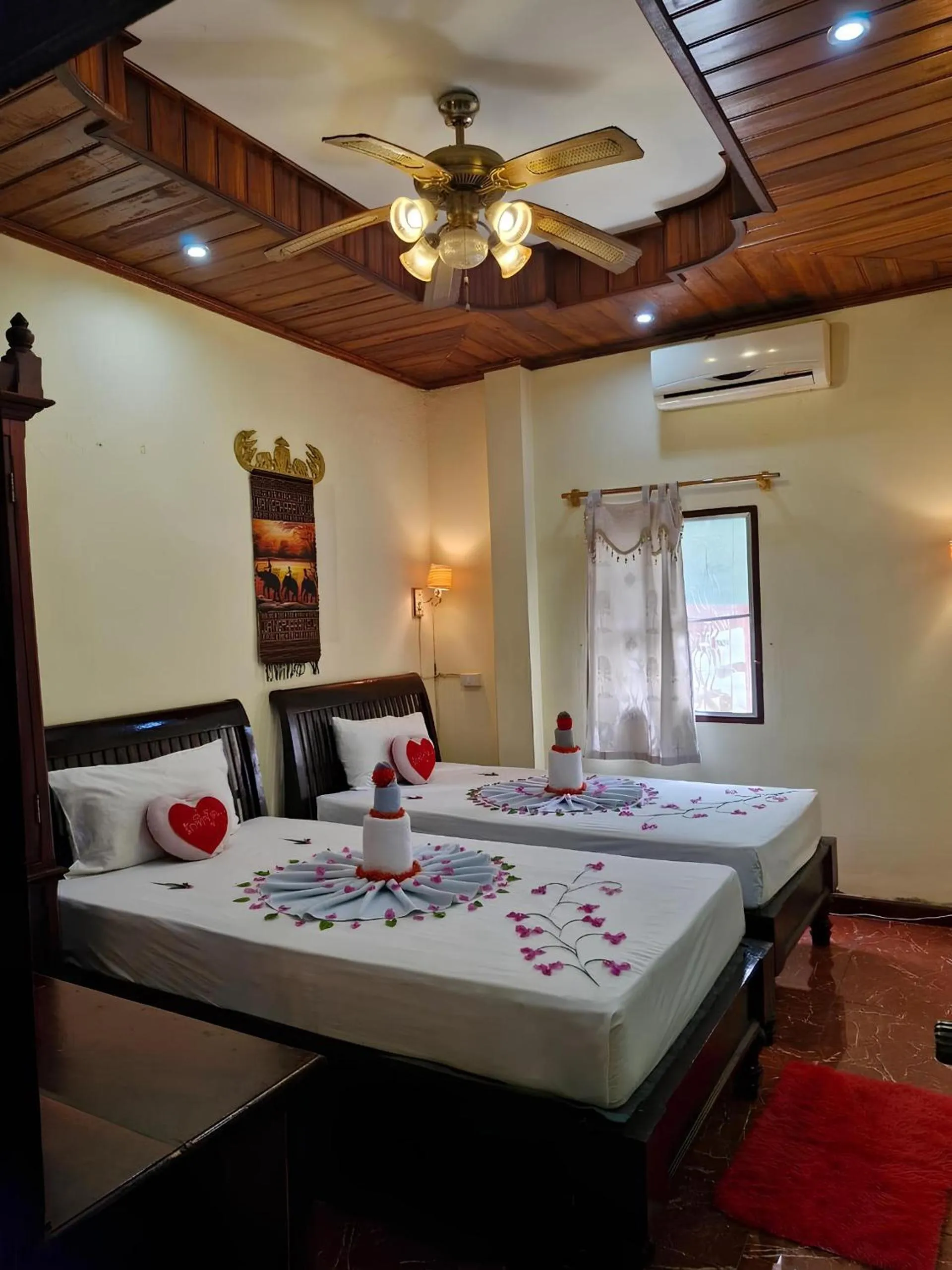 Bed in Sakura Wood House