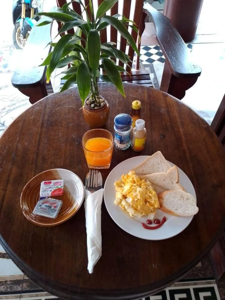 Breakfast in Sakura Wood House