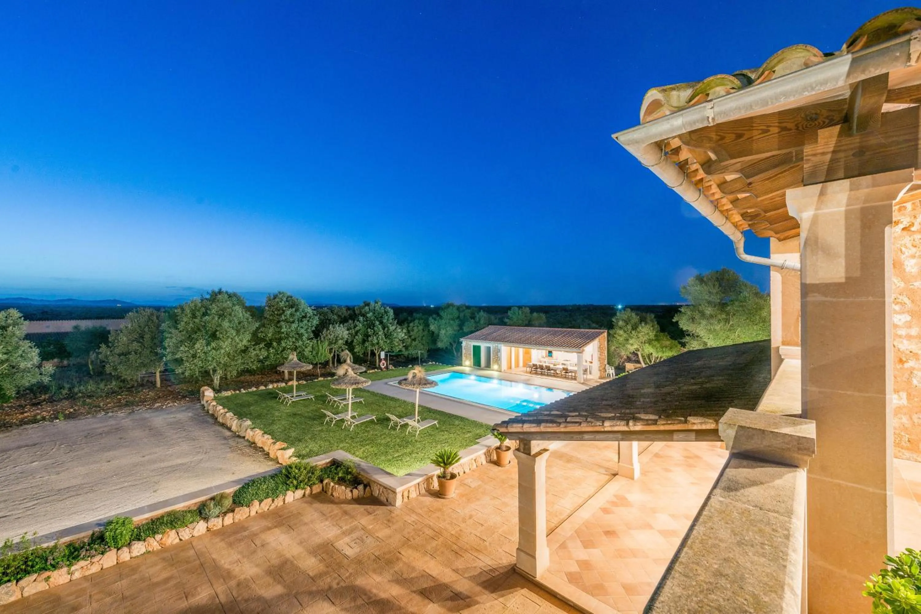 Facade/entrance in Son Fadri