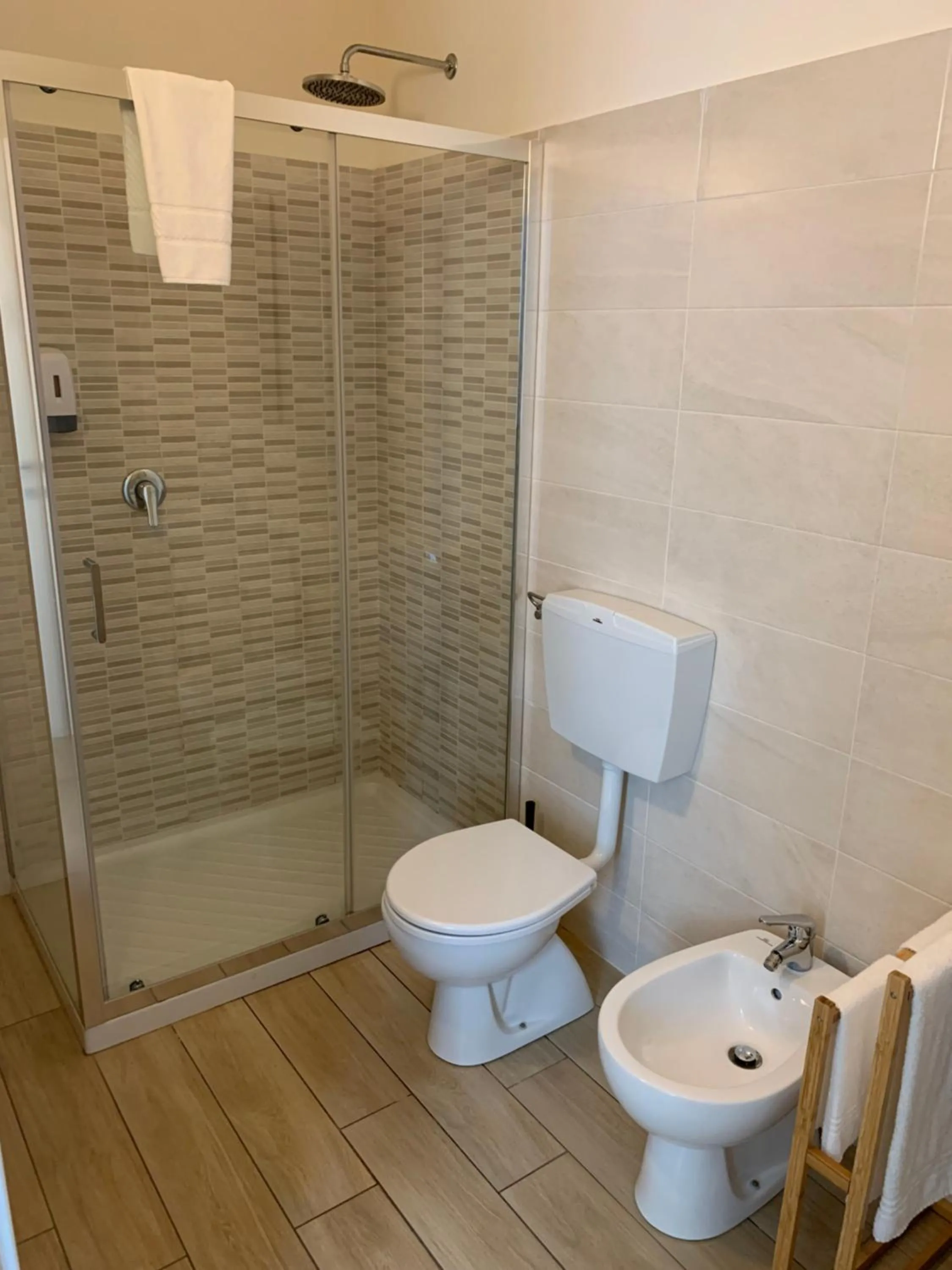 Shower in La Viscontina