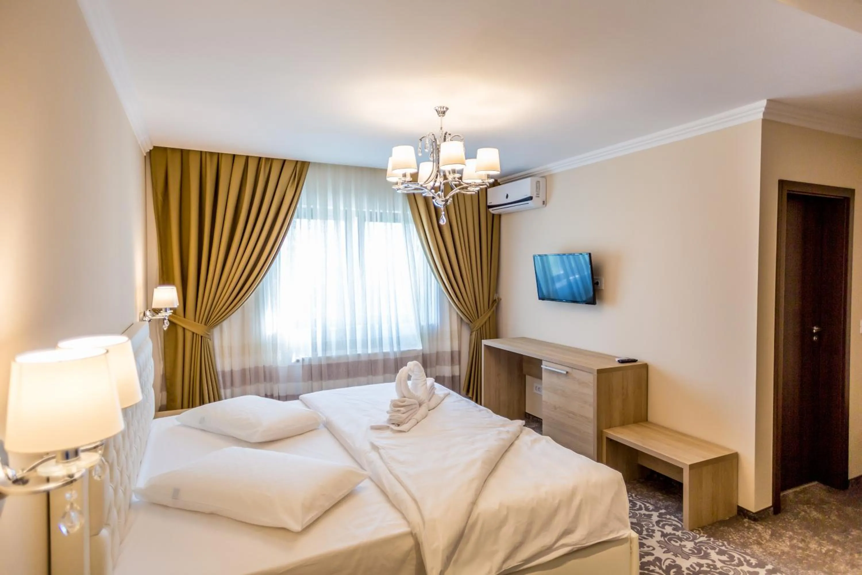 Superior King Room - single occupancy in J'adore Boutique Hotel