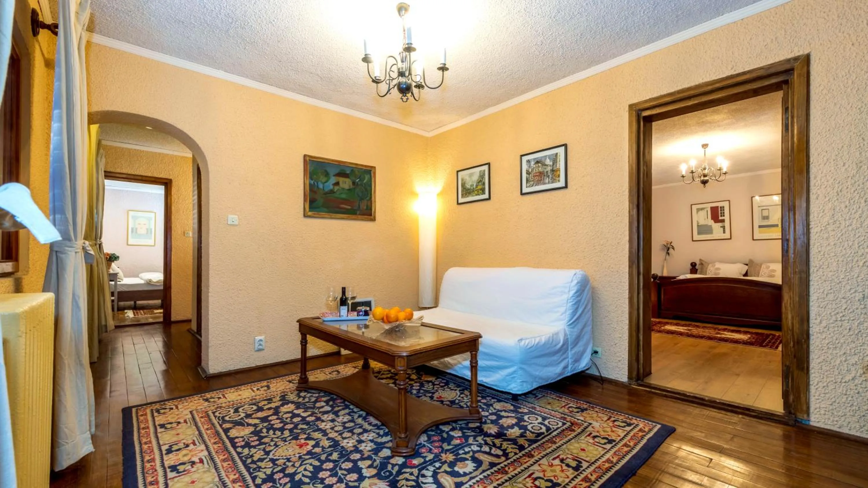 Seating area, Bed in Toscana Villa