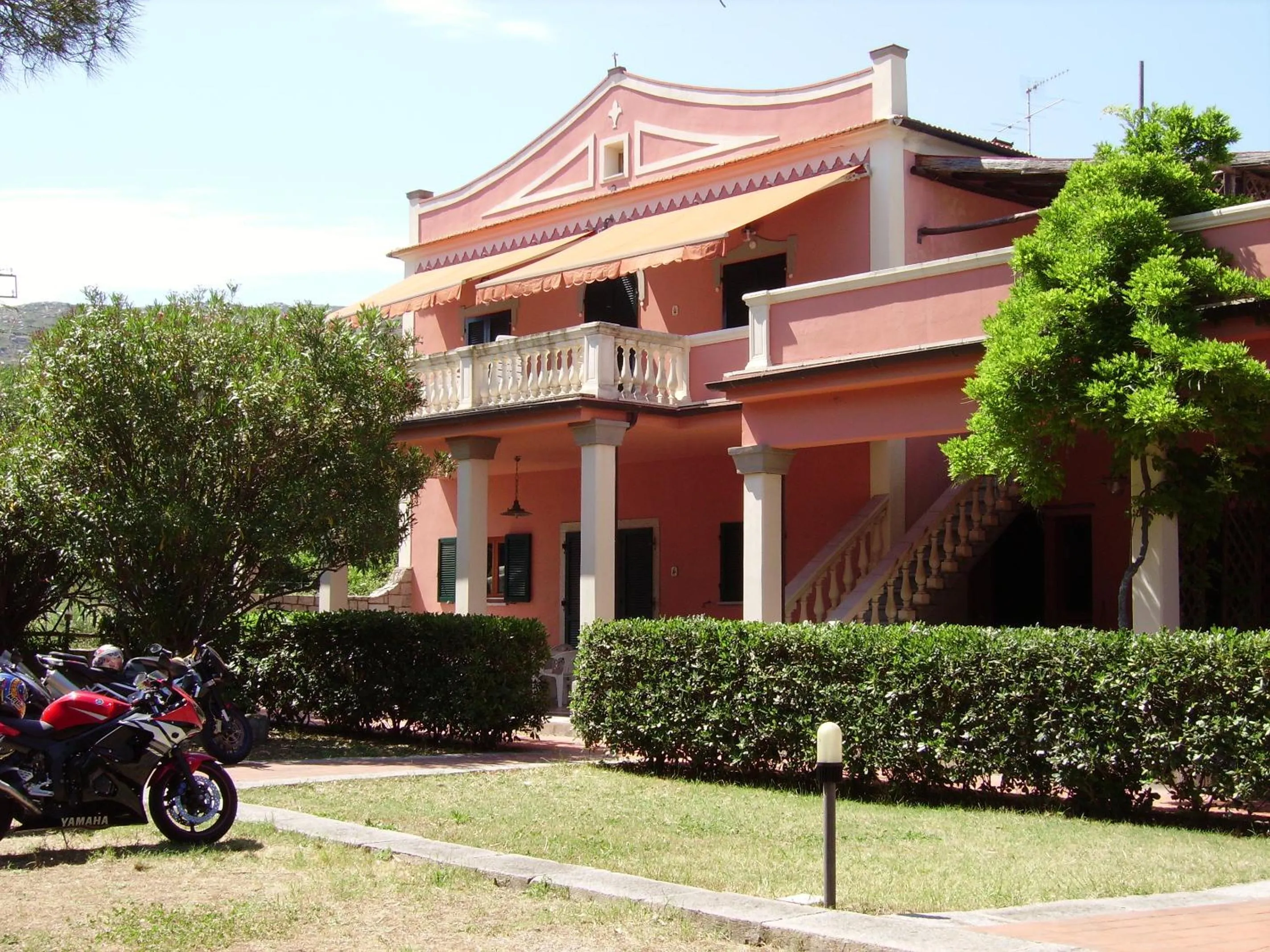 Property building in Pozzo al Moro Village