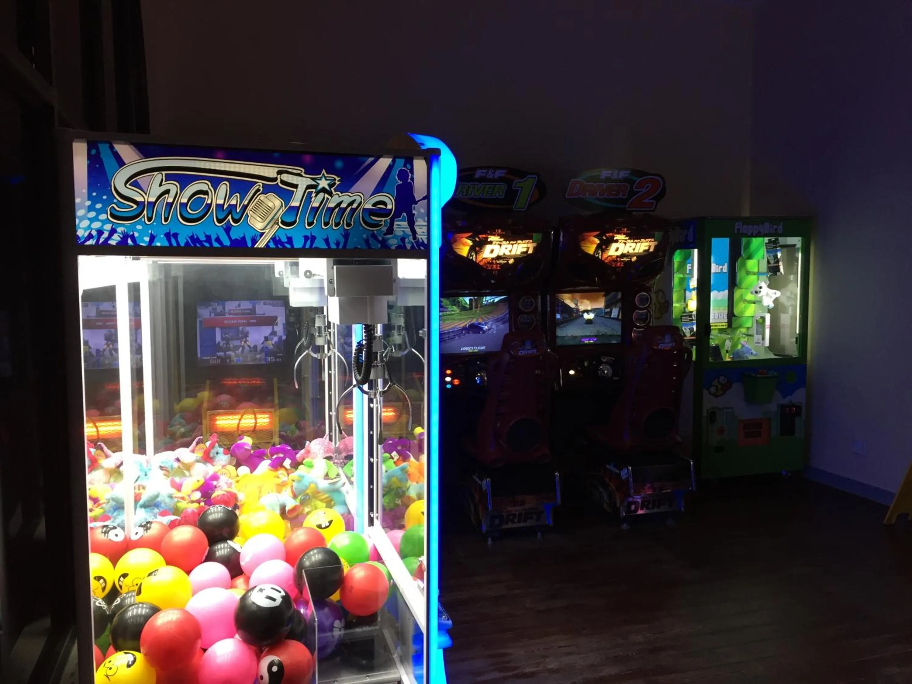 Game Room, Supermarket/Shops in Cascades Mountain Resort, Ascend Hotel Collection