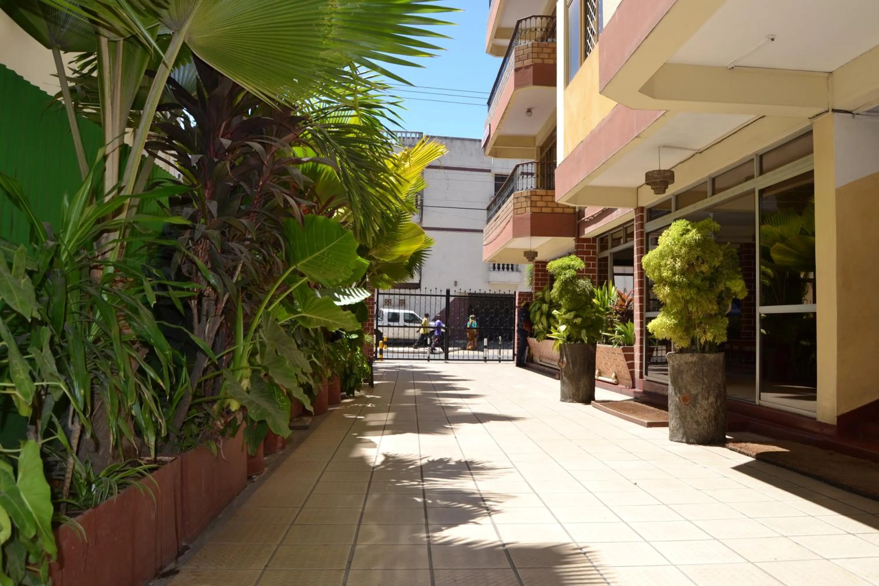 Facade/entrance in Manson Hotel