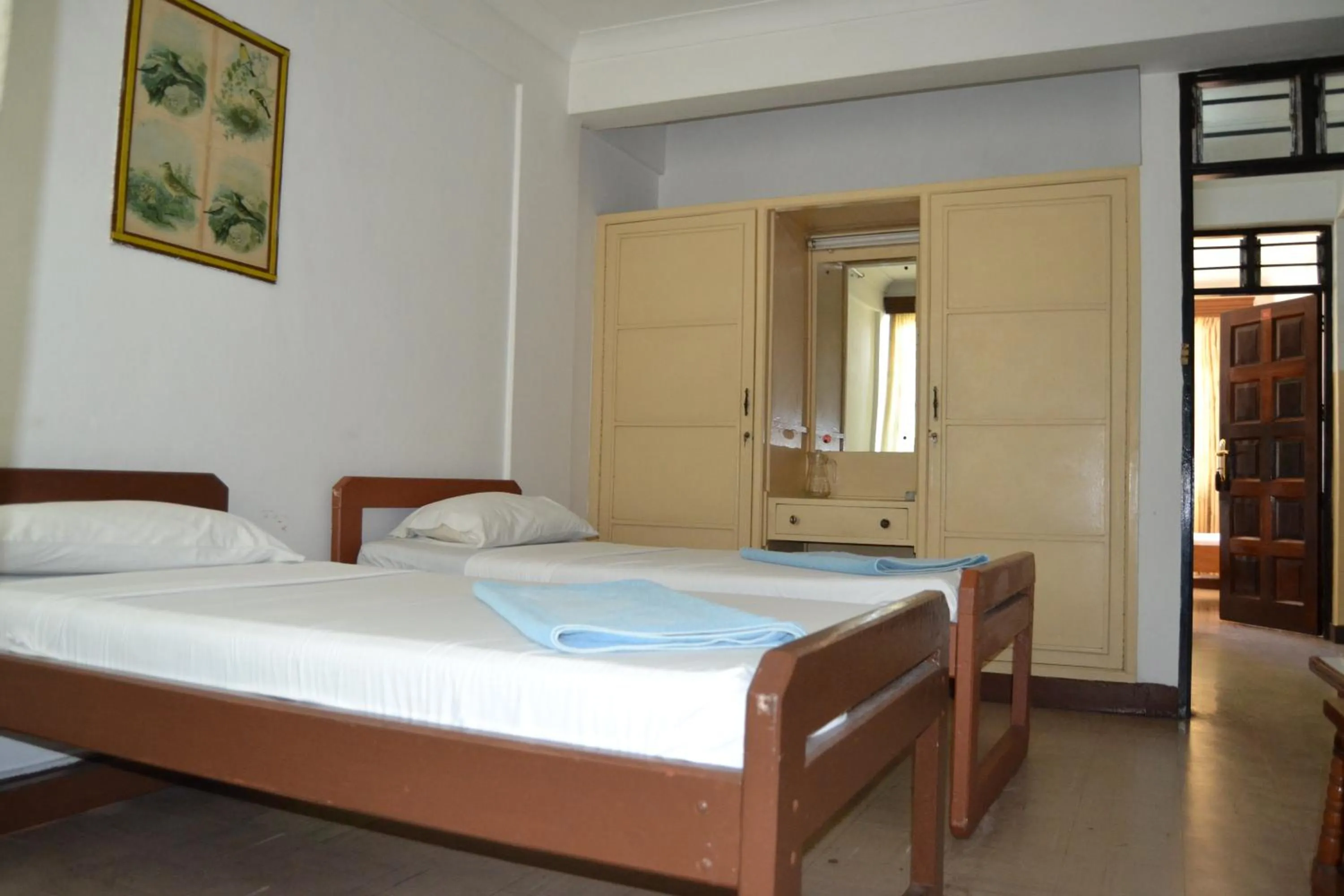 Photo of the whole room, Bed in Manson Hotel