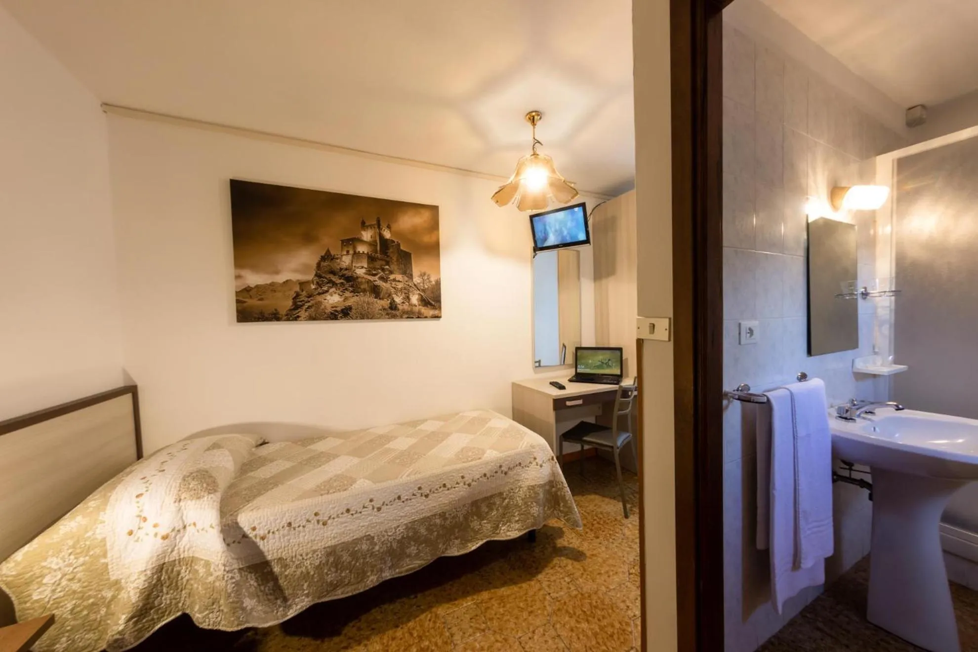 Bed in La Belle Epoque