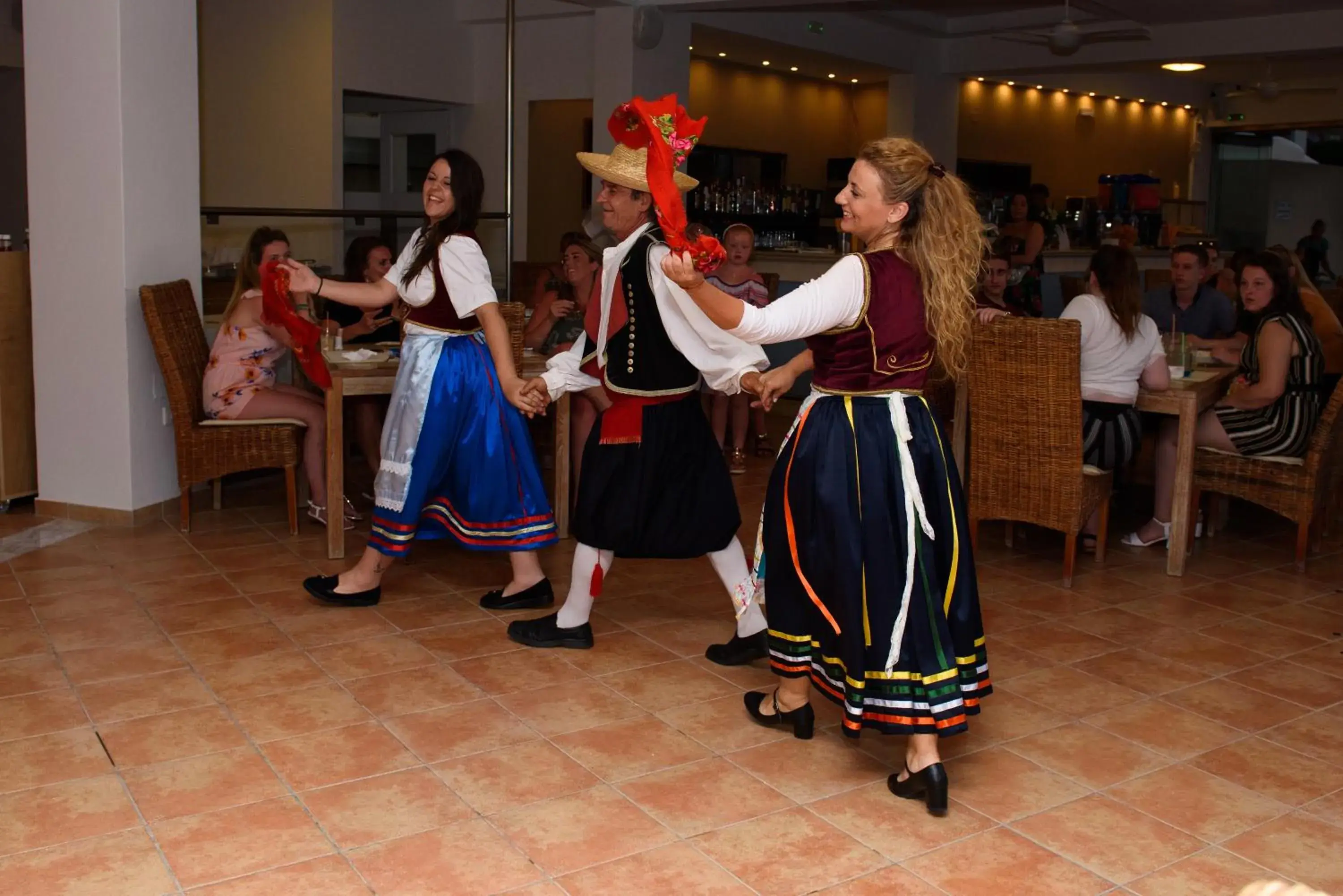 Restaurant/places to eat in Olympion Village Restaurant/places to eat in Olympion Village