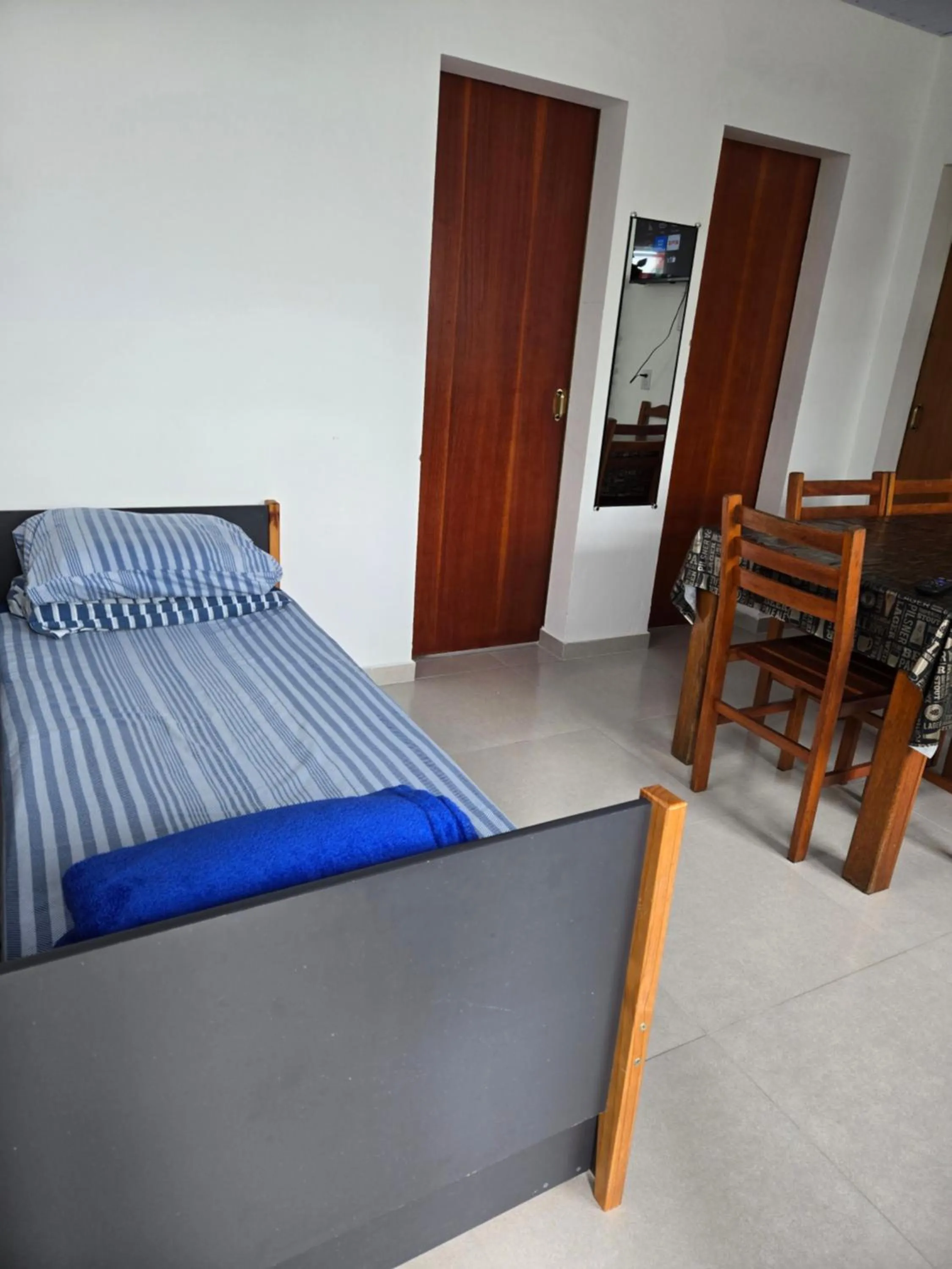 Living room, Bed in Recanto Dos Vargas - Seu refúgio em Floripa com atendimento dos anfitriões