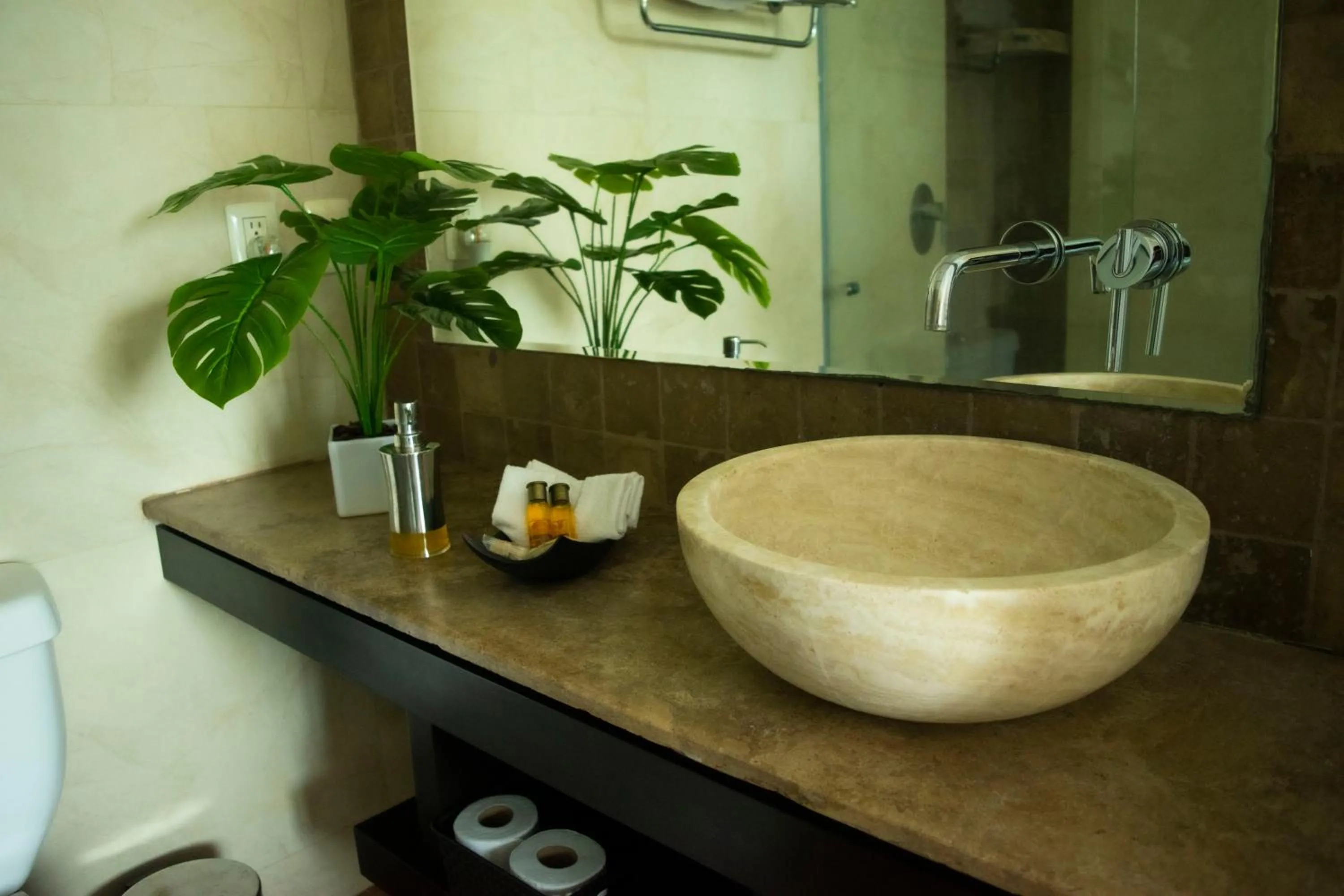 Bathroom in Giakor Suites - Gran Jardín
