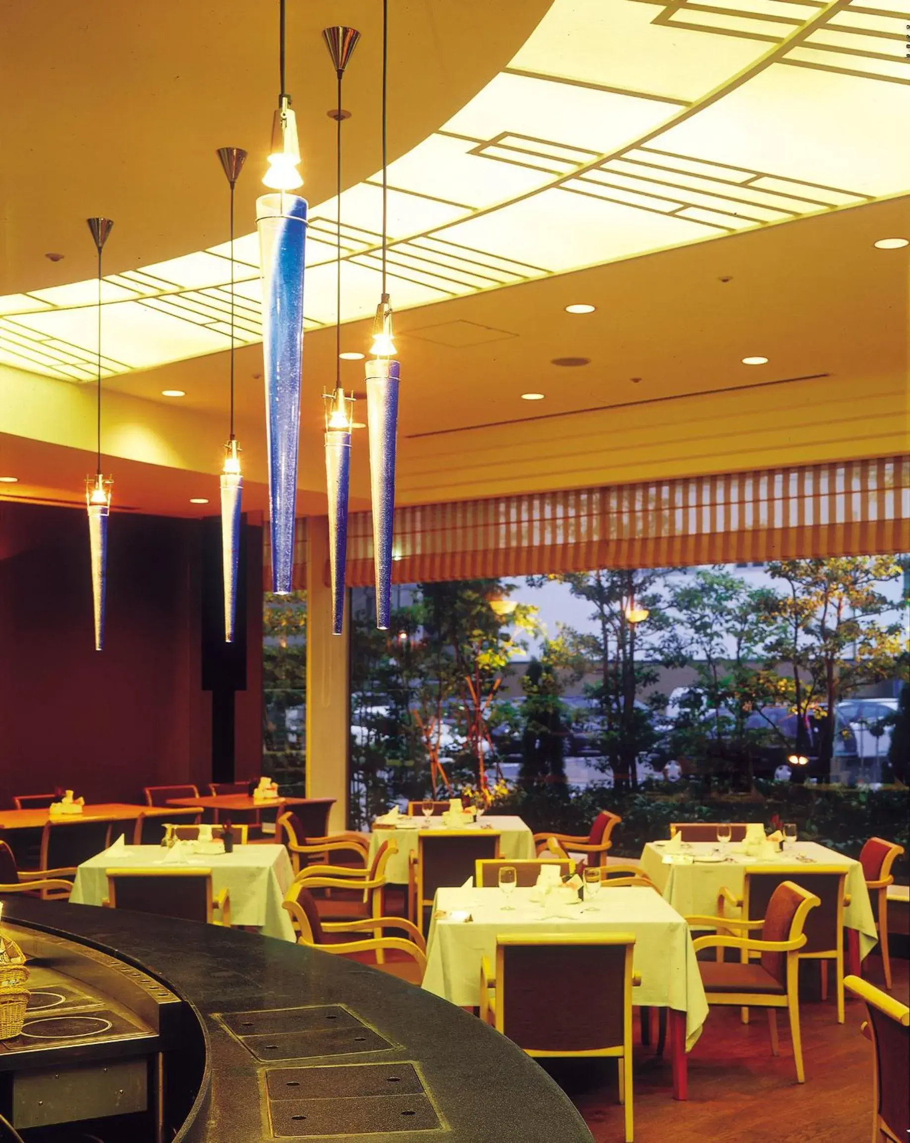 Restaurant/places to eat in Cypress Garden Hotel Restaurant/places to eat in Cypress Garden Hotel